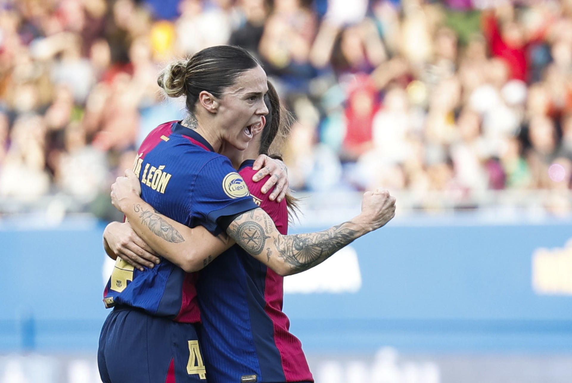 La jugadora del FC Barcelona Mapi León celebra su gol contra el Madrid Club de Fútbol Femenino, durante el partido de Liga de Primera División femenina que disputaron en el Estadio Johan Cruyff de Barcelona, este domingo. EFE/ Alberto Estevez