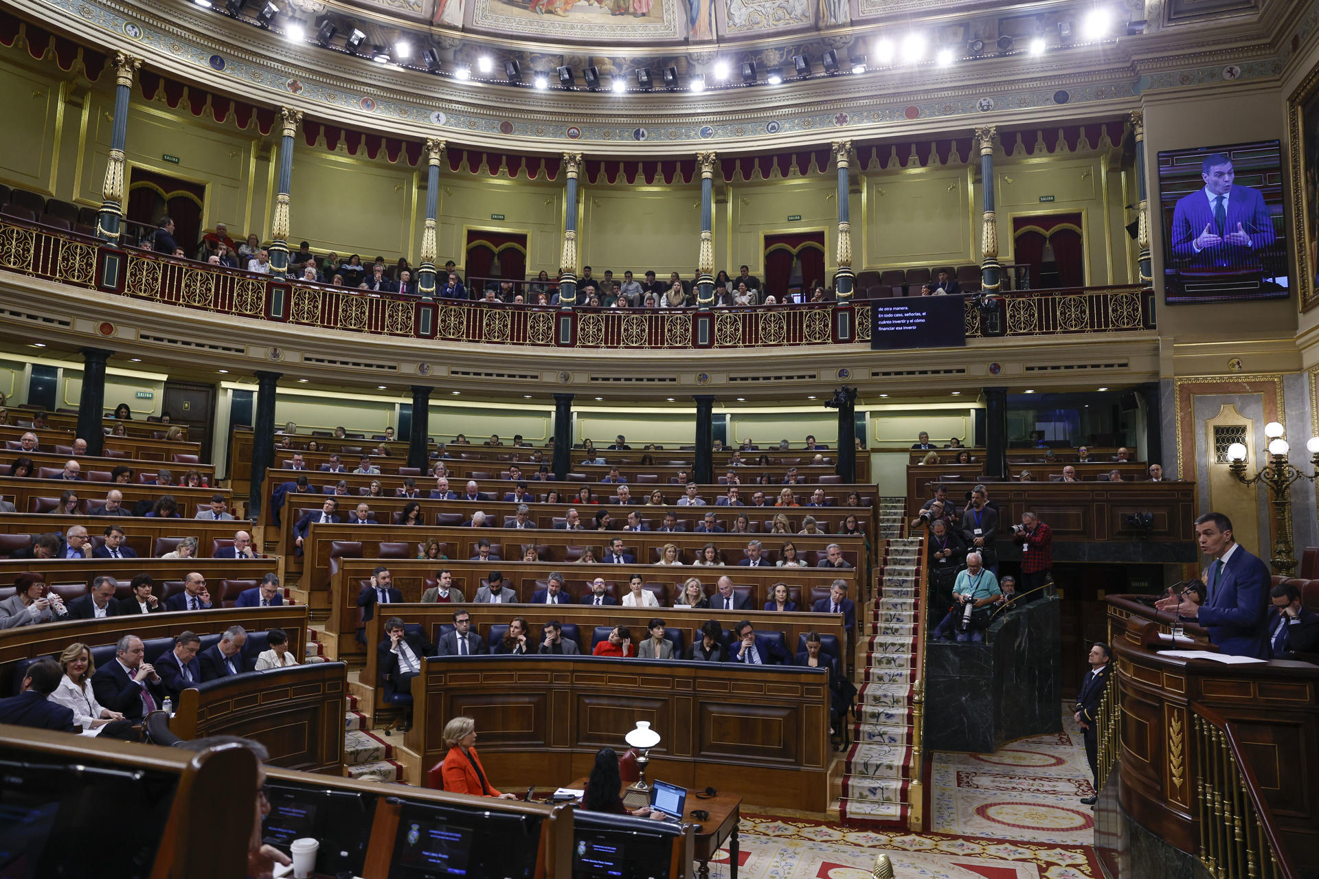 El presidente del Gobierno, Pedro Sánchez, durante su comparecencia a petición propia este miércoles en el Congreso. EFE/ Javier Lizón