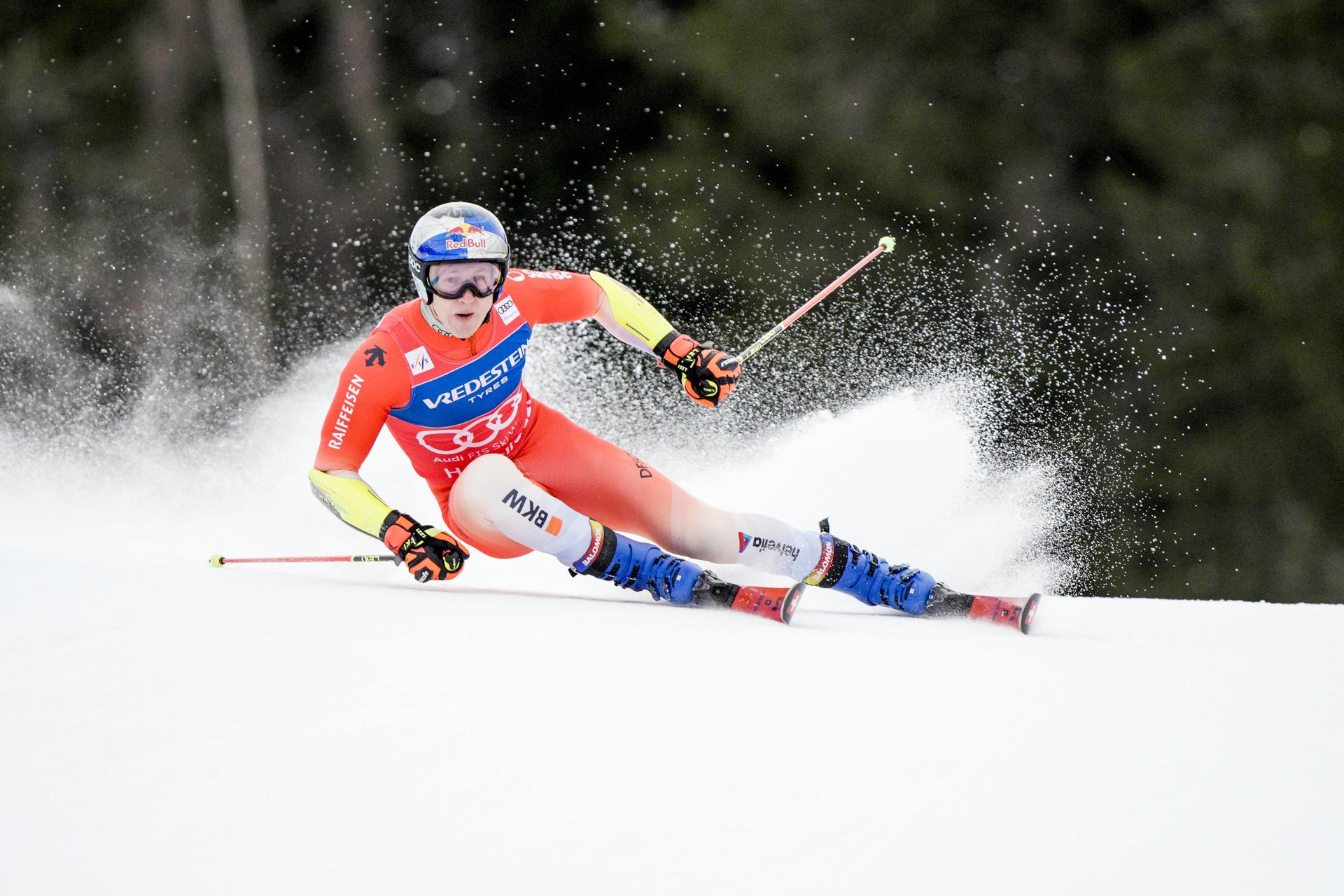 Loic Meillard durante el eslalon gigante de Hafjell. EFE/EPA/Stian Lysberg Solum NORWAY OUT