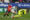 El guardameta del Getafe, David Soria (d), atrapa el balón durante el encuentro correspondiente a la jornada 28 de Laliga EA Sports en el estadio El Sadar, en Pamplona. EFE / Villar López.
