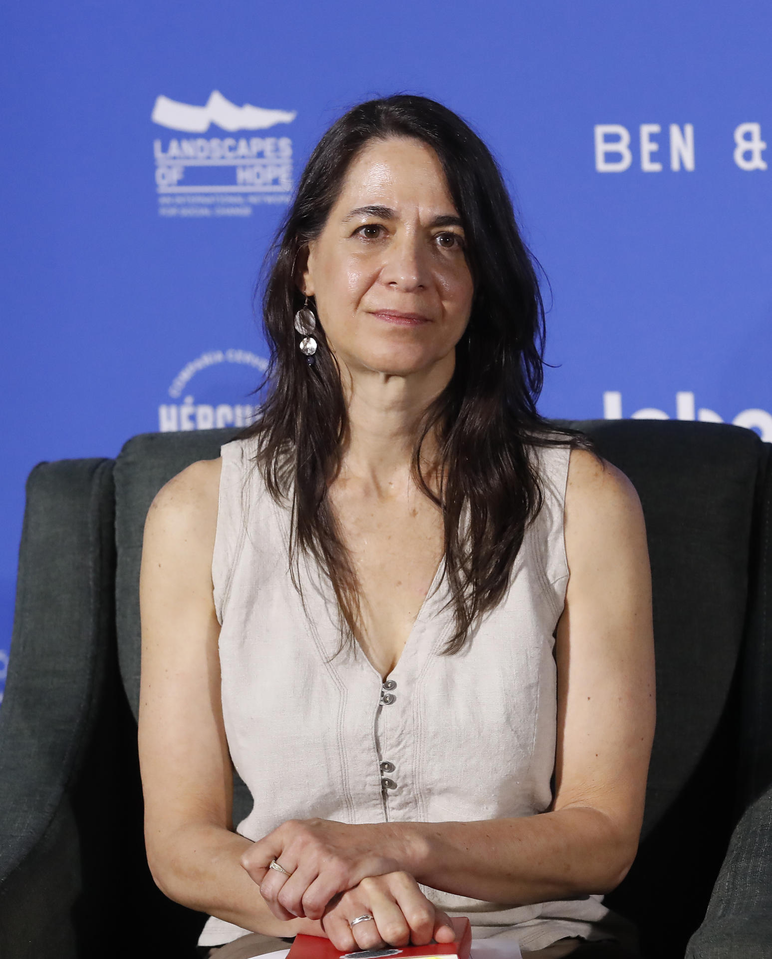 La cineasta mexicana Valentina, Valentine Leduc participa durante una rueda de prensa este miércoles, en Ciudad de México (México). EFE/ Mario Guzmán