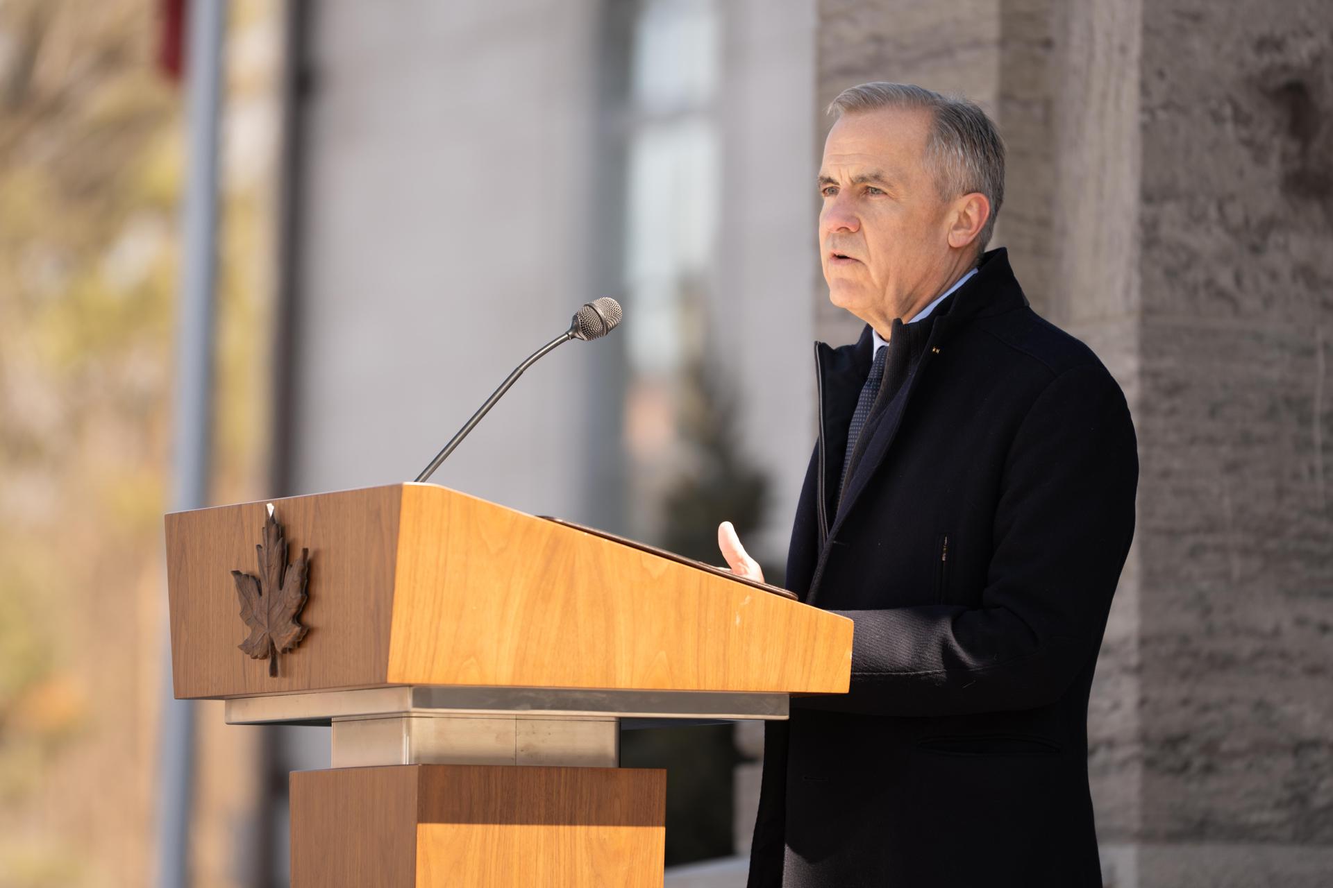 El primer ministro de Canadá, Mark Carney, fue registrado este domingo, 23 de marzo, durante una conferencia de prensa, en Ottawa (Canadá). EFE/Kamara Morozuk