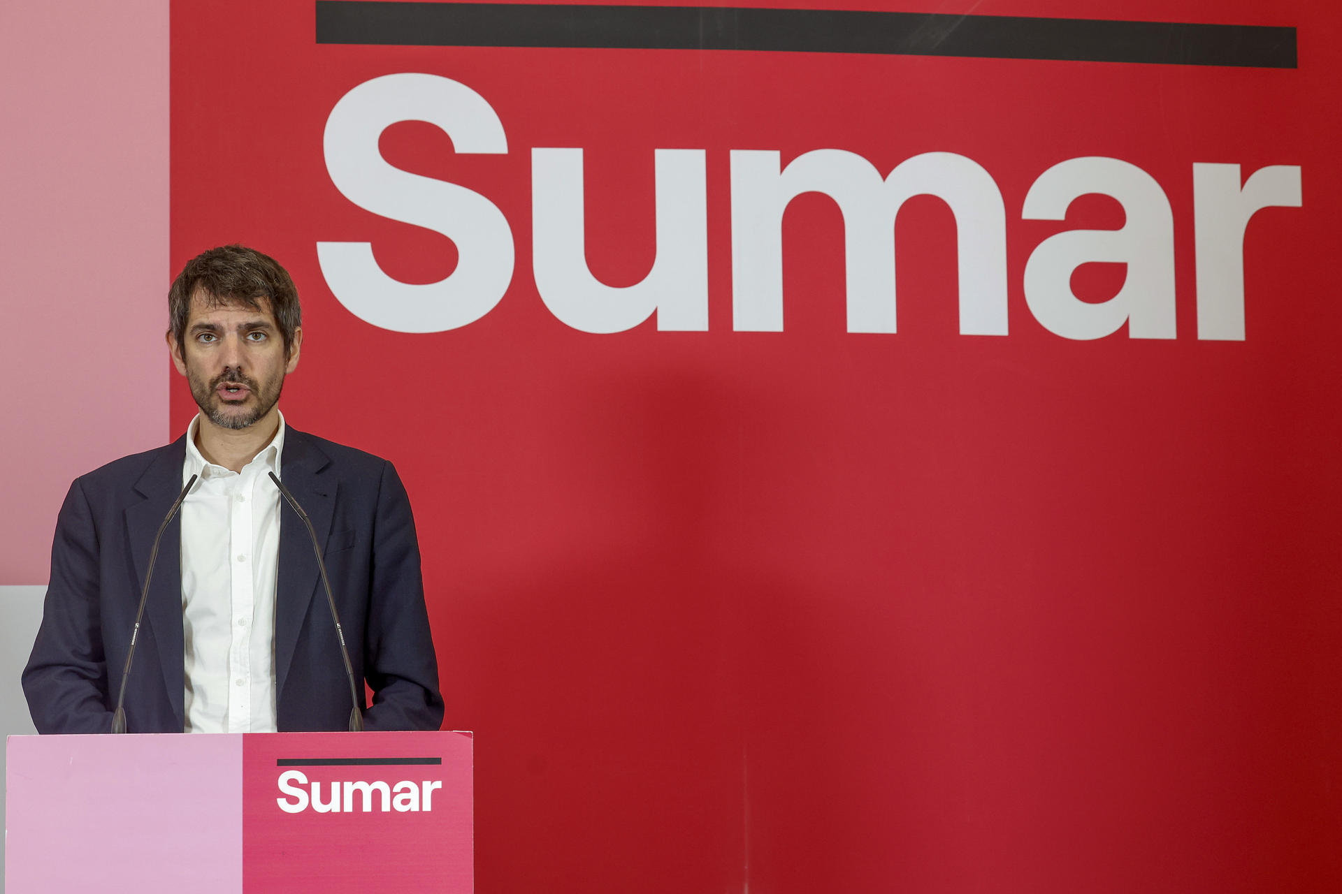 El ministro de Cultura y portavoz de Sumar, Ernest Urtasun, durante la rueda de prensa ofrecida este lunes en Madrid. EFE/ J.P.Gandul