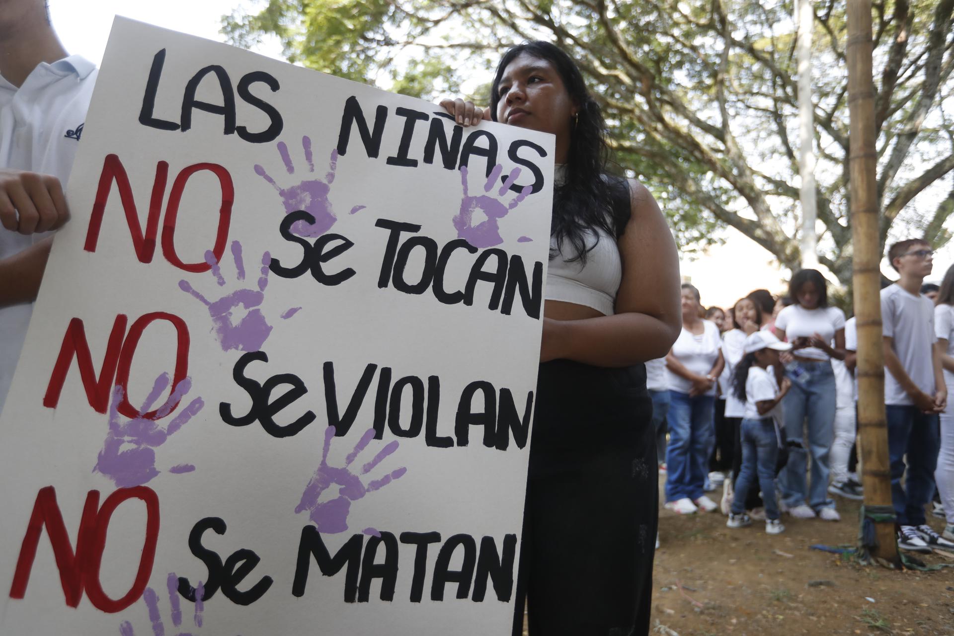 Fotografía de archivo en la que se registró una protesta por los feminicidios en Colombia, en la ciudad de Cali (Valle del Cauca). EFE/Ernesto Guzmán