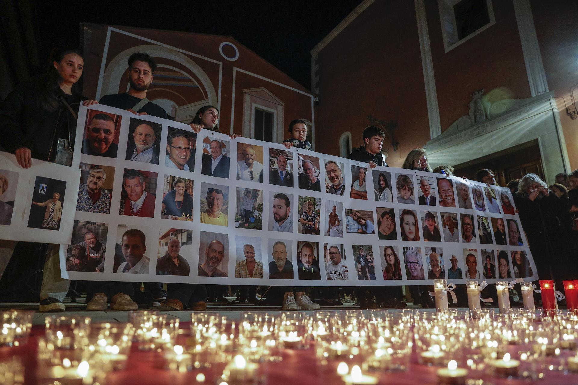 Imagen de archivo de un acto en recuerdo de las victimas de la dana. EFE/Manuel Bruque