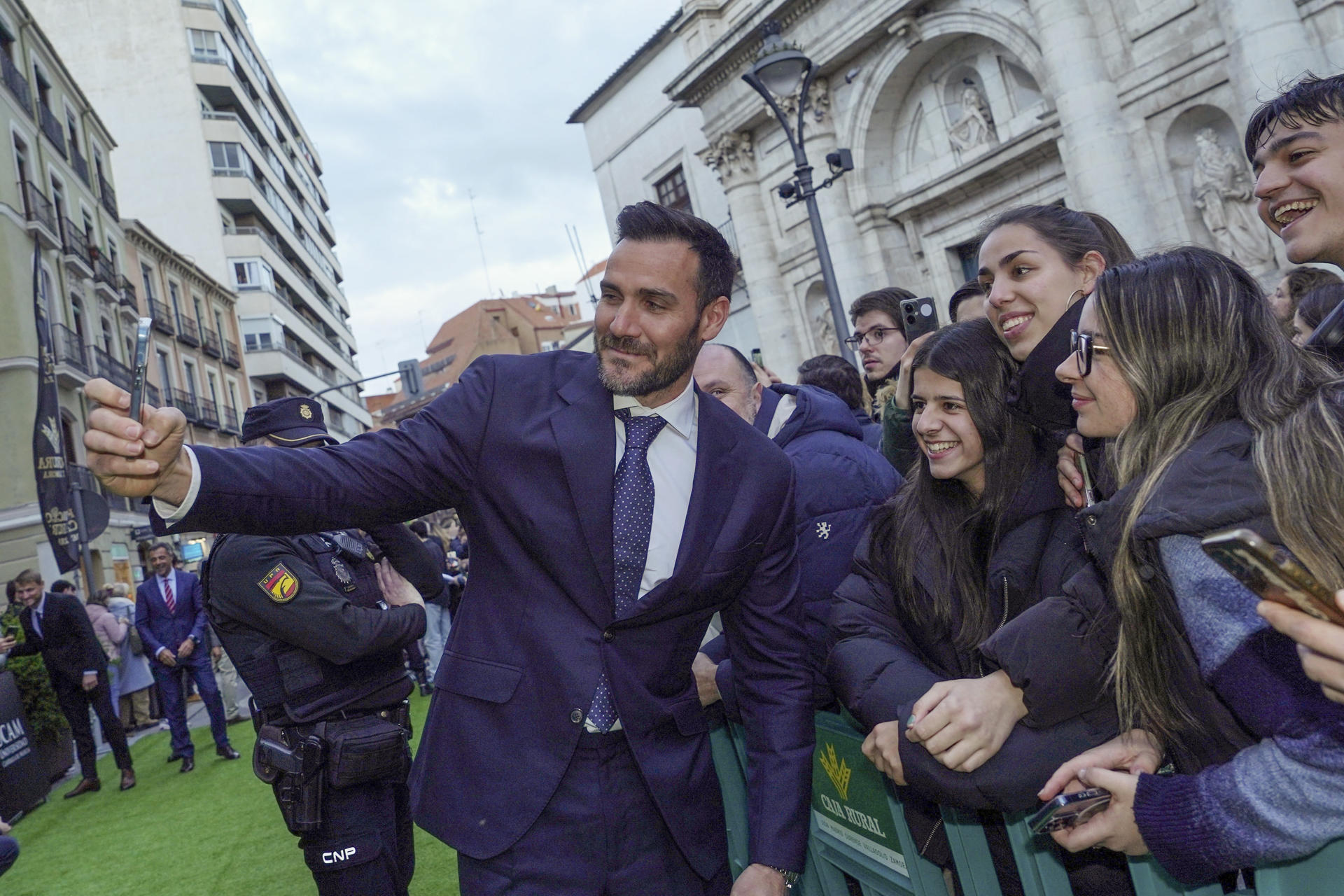 El piragüista Saúl Craviotto a su llegada a la 44 edición de la Gala Nacional del Deporte celebrada este lunes en Valladolid. EFE/Nacho Gallego