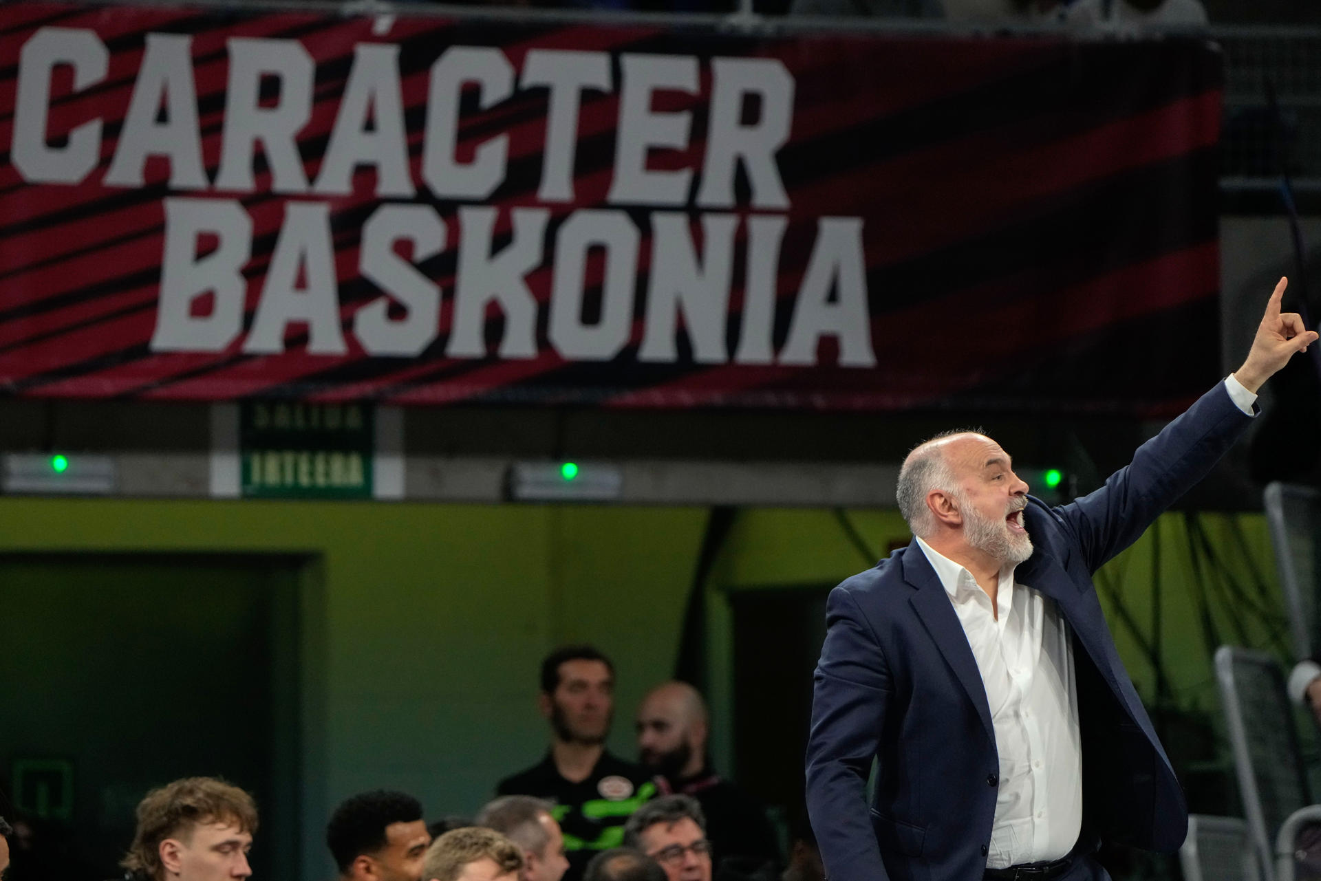 Pablo Laso, durante el partido a ante el Bayern Múnich. EFE/Adrián Ruiz Hierro