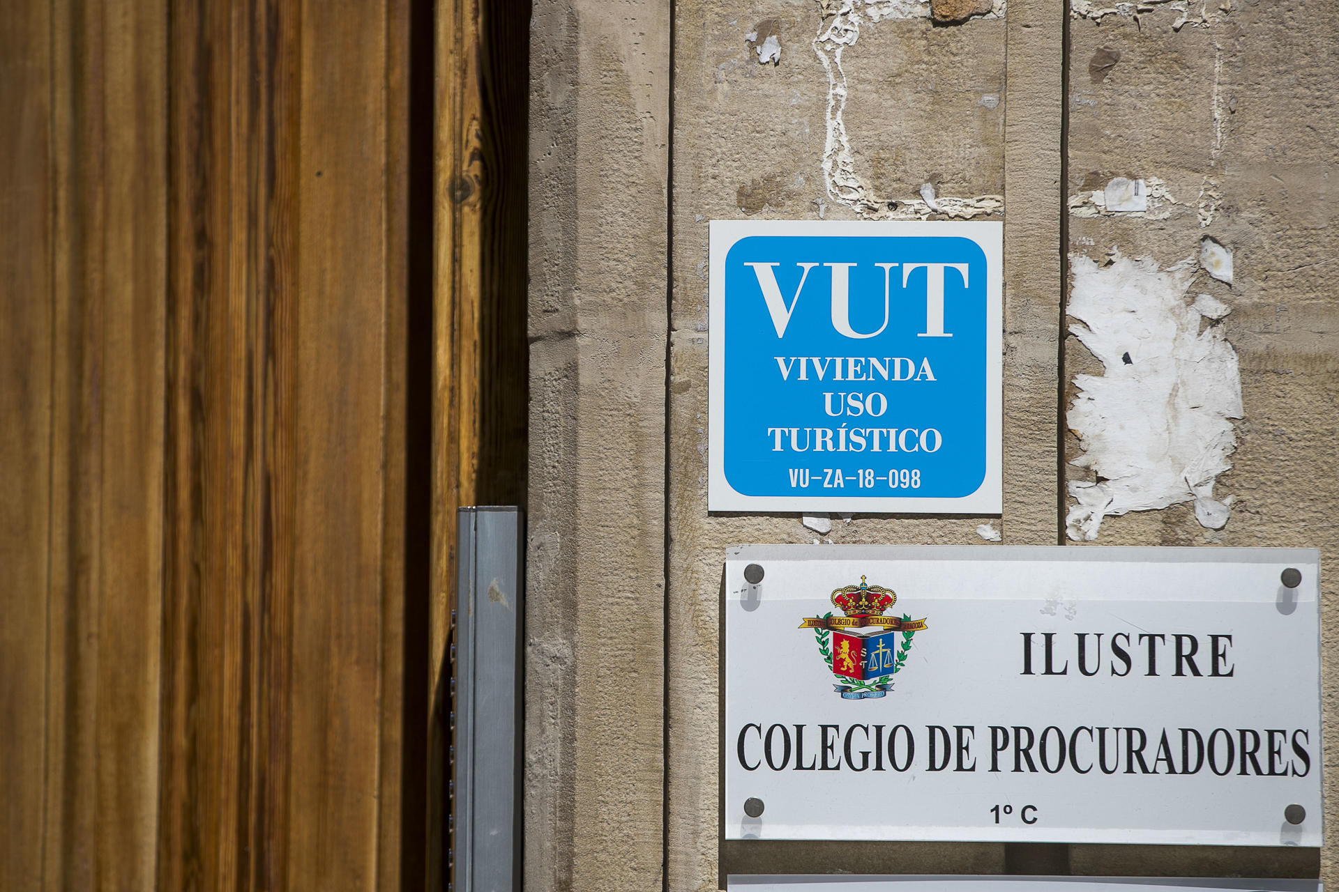 Imagen de archivo de un piso turístico en Zaragoza. EFE/ Javier Cebollada