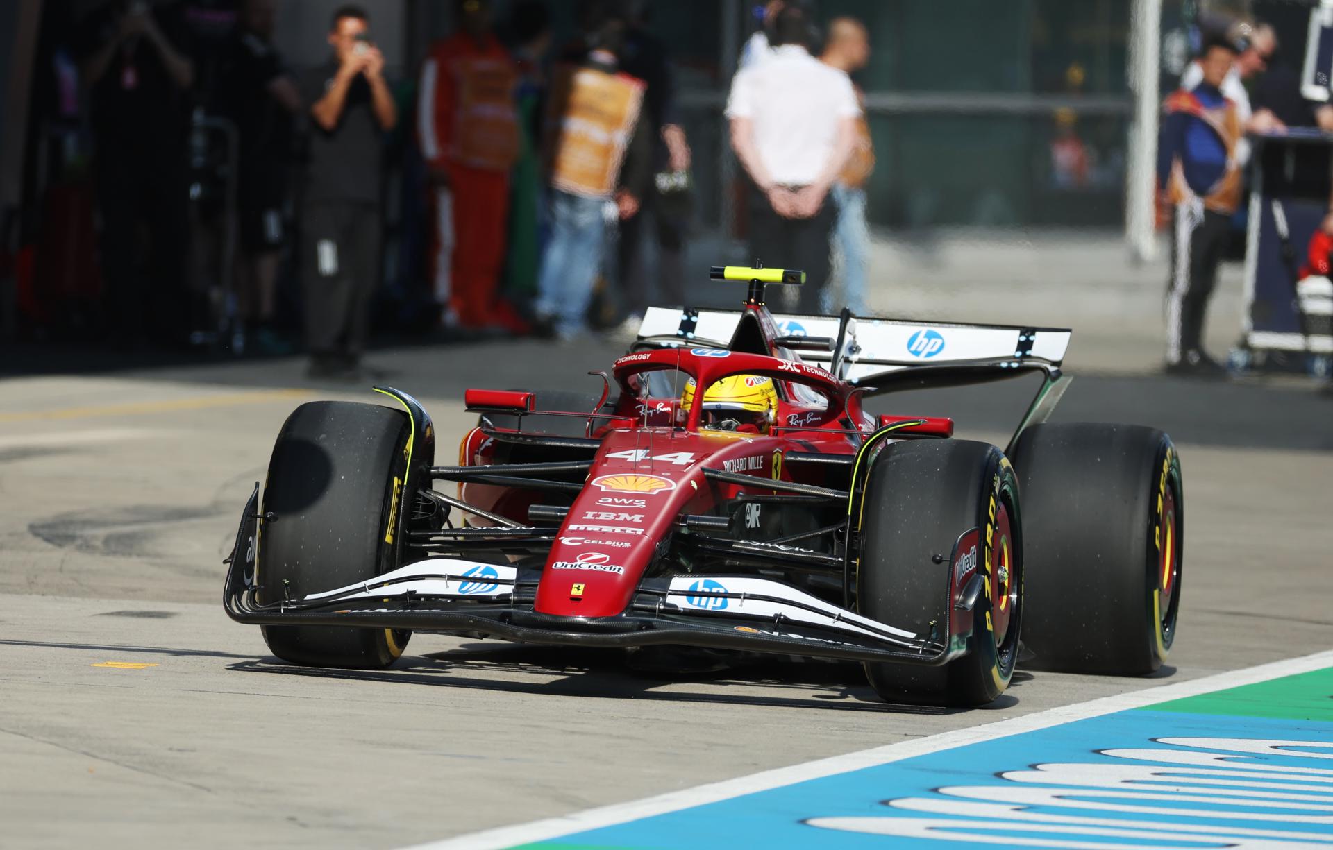 El piloto de Ferrari Lewis, durante la clasificación sprint en el Circuito Internacional de Shanghái. EFE/EPA/WU HAO / POOL