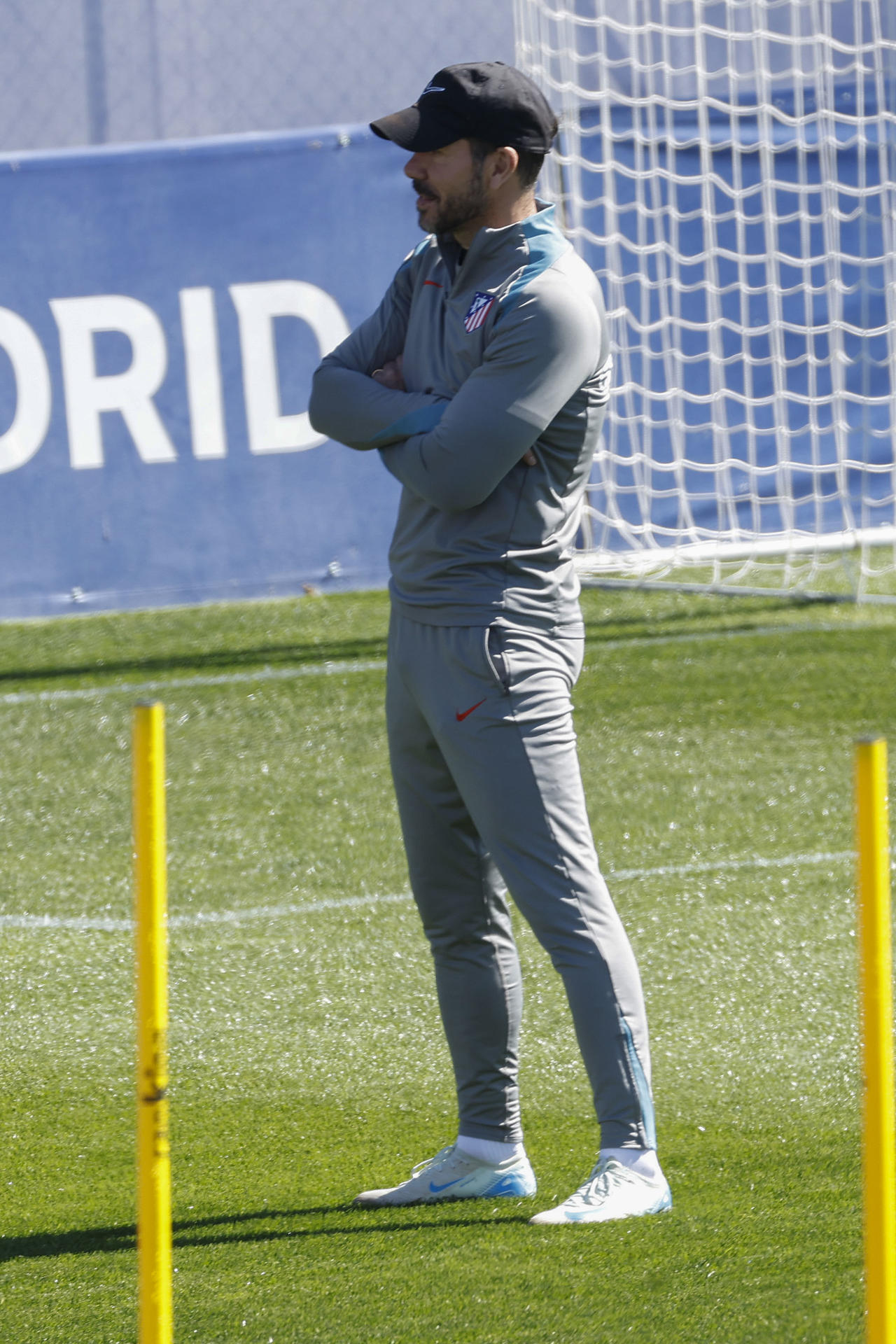 Simeone, en el entrenamiento de este viernes. EFE/J.P.Gandul