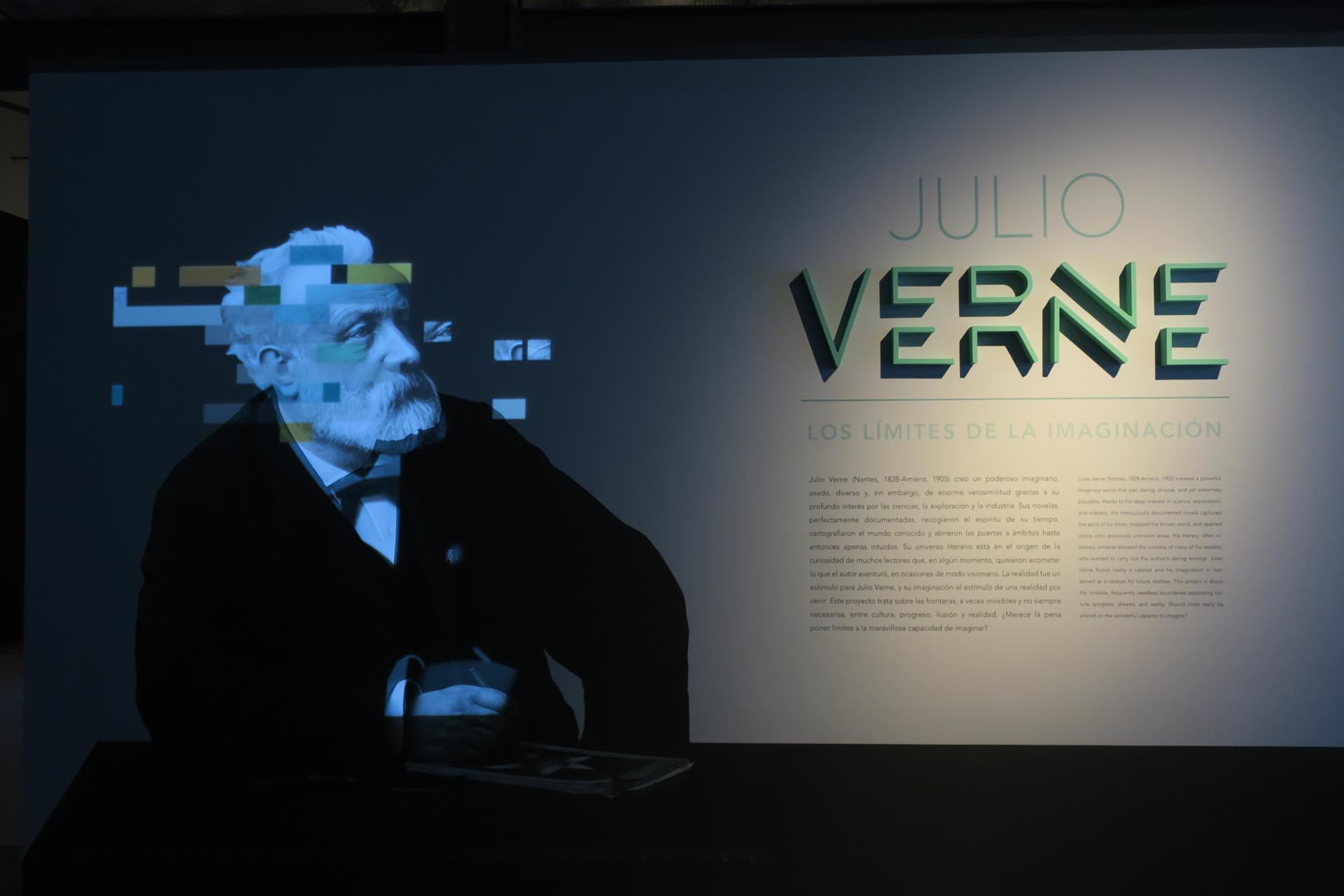 Mural de apertura de la muestra 'Julio Verne: los límites de la imaginación', organizada por la Fundación Telefónica, en Buenos Aires (Argentina), en 2017. EFE/Julieta Barrera/Archivo.
