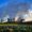 Varias columnas de humo se desprenden de una planta en Bergheim (Alemania), en una fotografía de archivo. EFE/ Sascha Steinbach