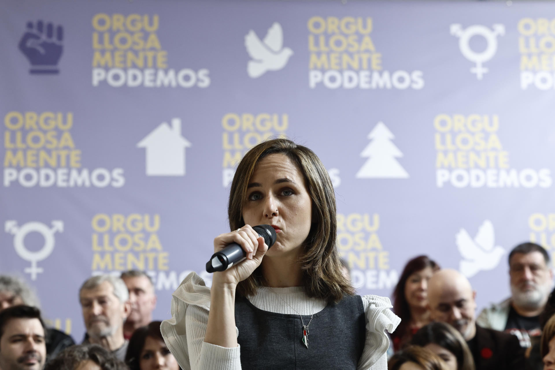 La candidata a secretaria general de Podemos Ione Belarra interviene durante la presentación de la lista al Consejo Ciudadano Estatal de Podemos, este lunes, en Madrid. EFE/ Sergio Pérez