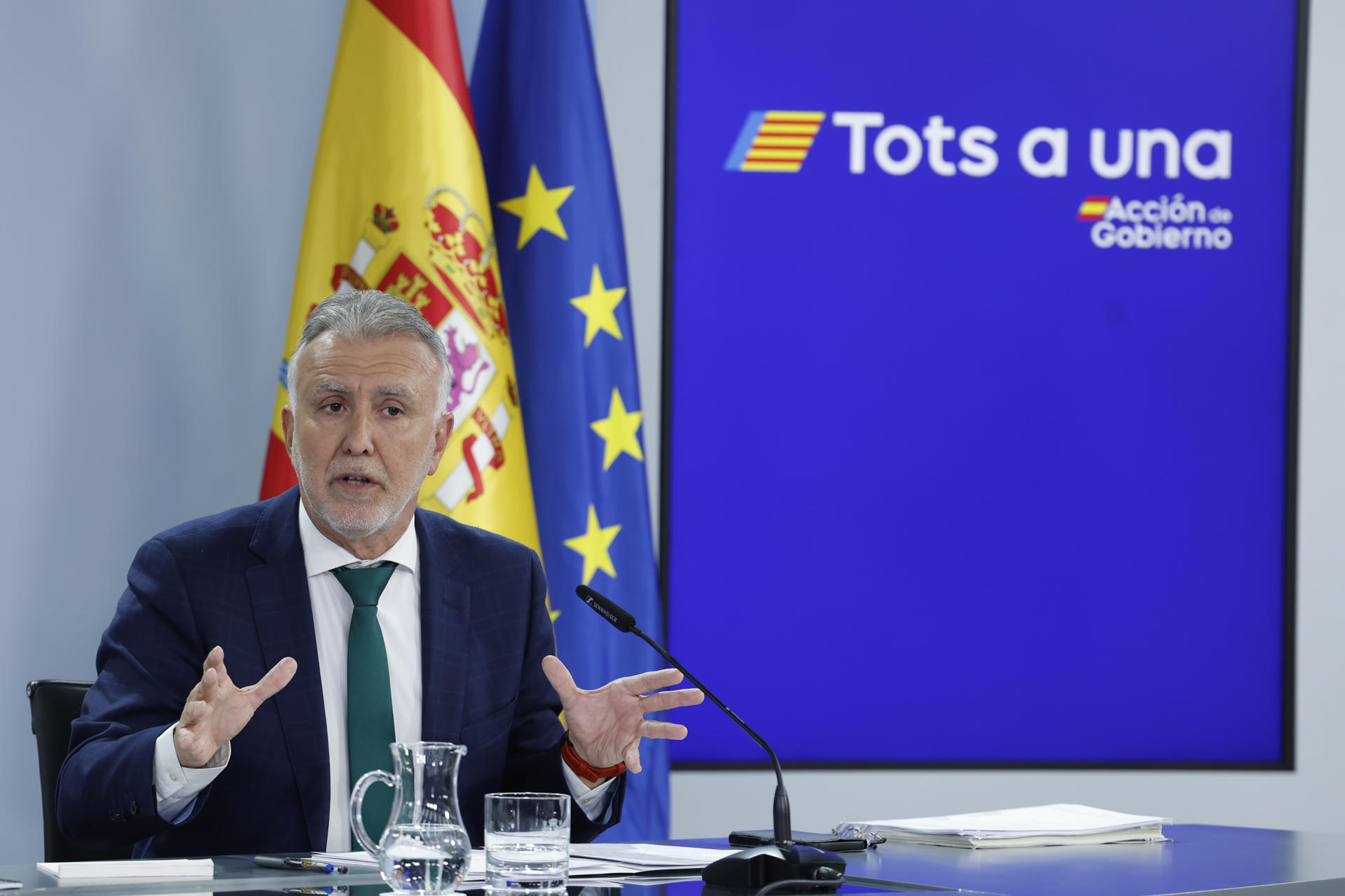 El ministro de Política Territorial y Memoria Democrática, Ángel Víctor Torres. EFE/Javier Lizon