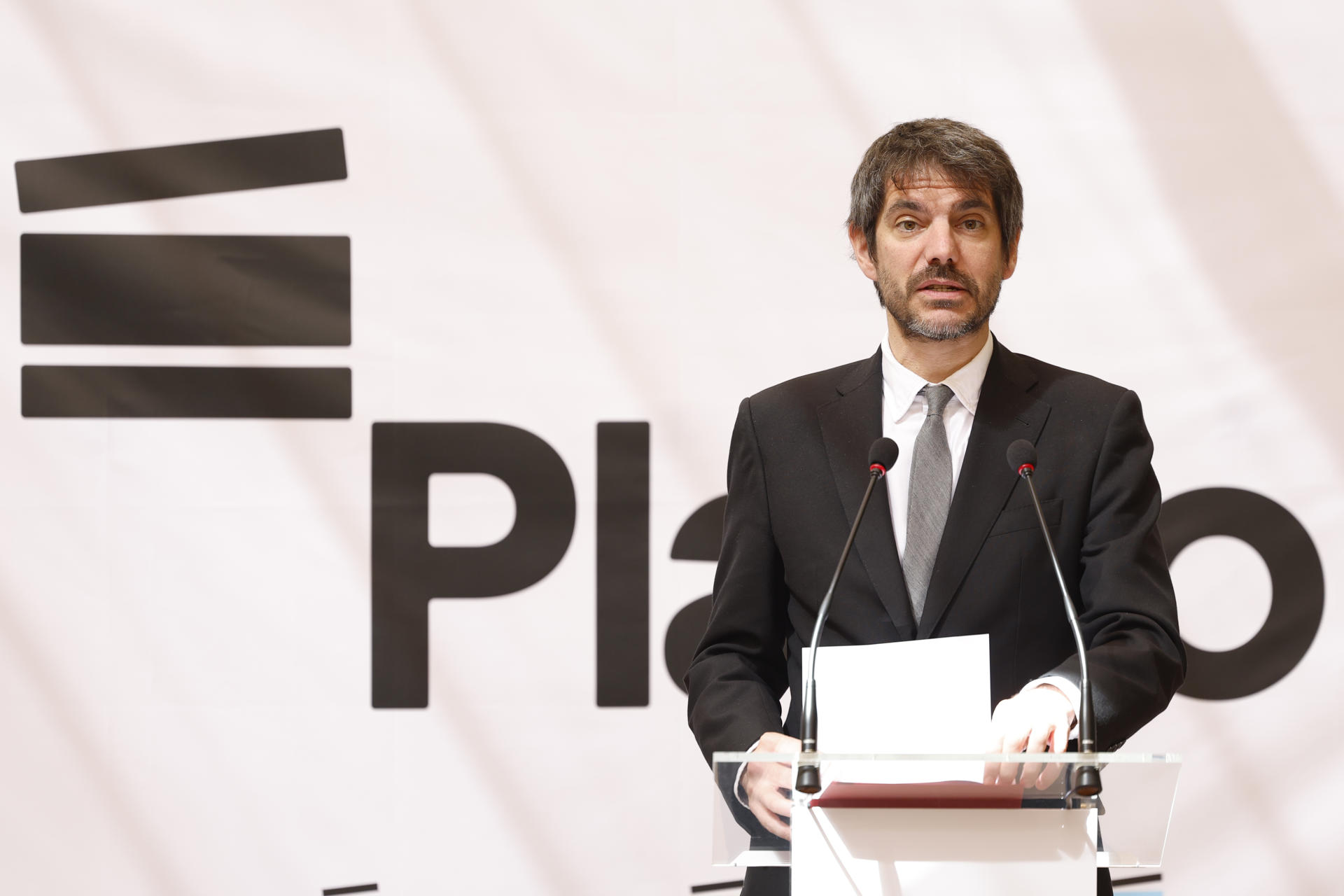 El ministro de Cultura, Ernest Urtasun durante la presentación de la versión beta de la Plataforma Fílmica Online Española (PLATFO), este miércoles en Madrid. EFE/ Mariscal