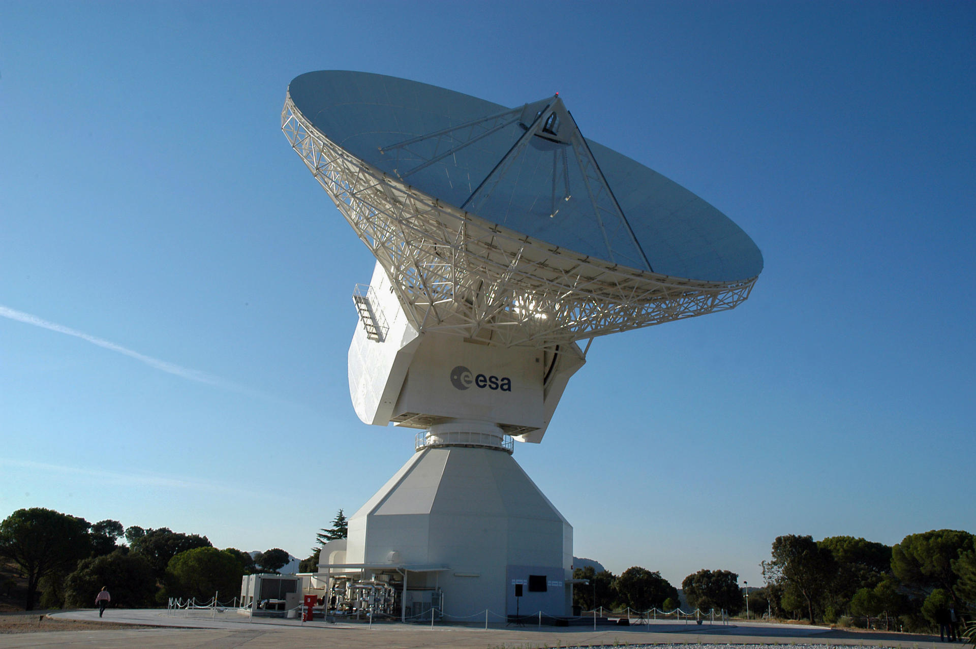 La Estación de la Red de Espacio Profundo de la ESA en Cebreros (Ávila) servirá de lanzadera para enviar al espacio los acordes del vals 'El Danubio Azul', que en apenas 23 horas recorrerán unos 24.000 millones de kilómetros y alcanzarán a las sondas Voyager 1 y 2, enviadas al espacio en 1977. EFE/Agencia Espacial Europea.SOLO USO EDITORIAL/SOLO DISPONIBLE PARA ILUSTRAR LA NOTICIA QUE ACOMPAÑA (CRÉDITO OBLIGATORIO)