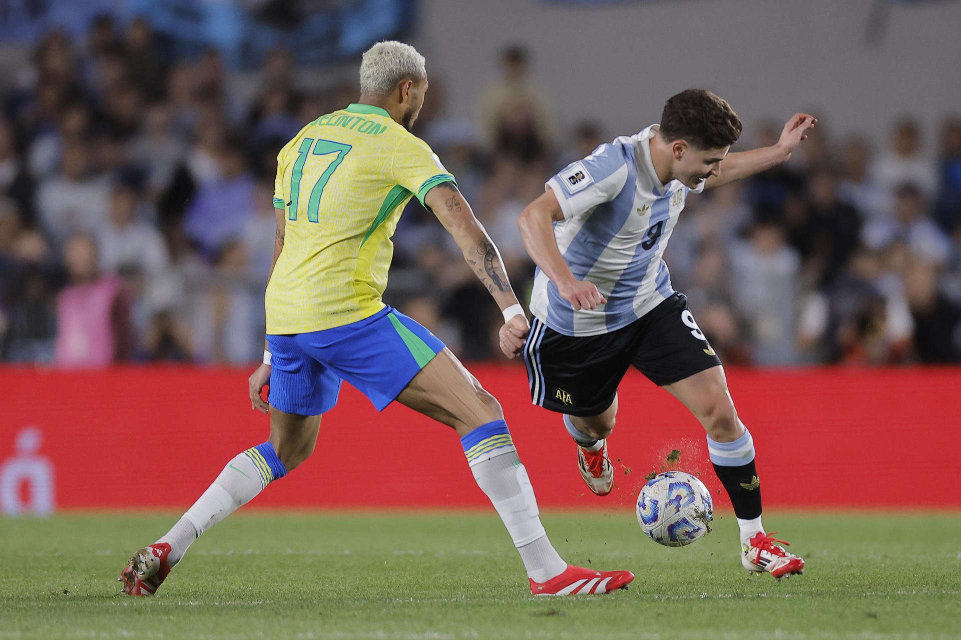 Julián Alvarez, en el último partido ante Brasil. EFE/ Juan Ignacio Roncoroni
