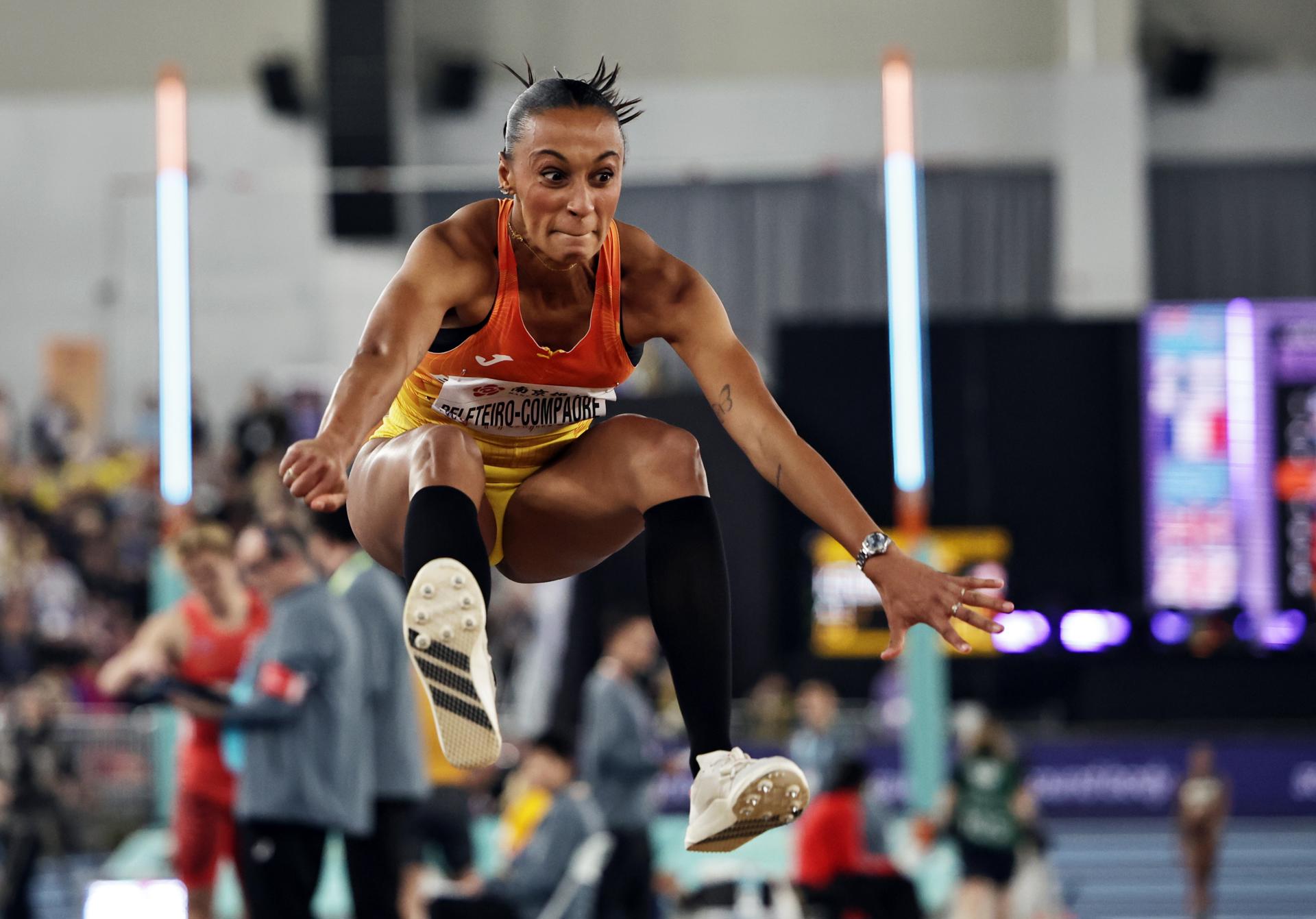 La española Ana Peleteiro, durante su participación en el triple salto de los Mundiales de Atletismo en pista cubierta de Nanjing, China. EFE/EPA/ANDRES MARTINEZ CASARES