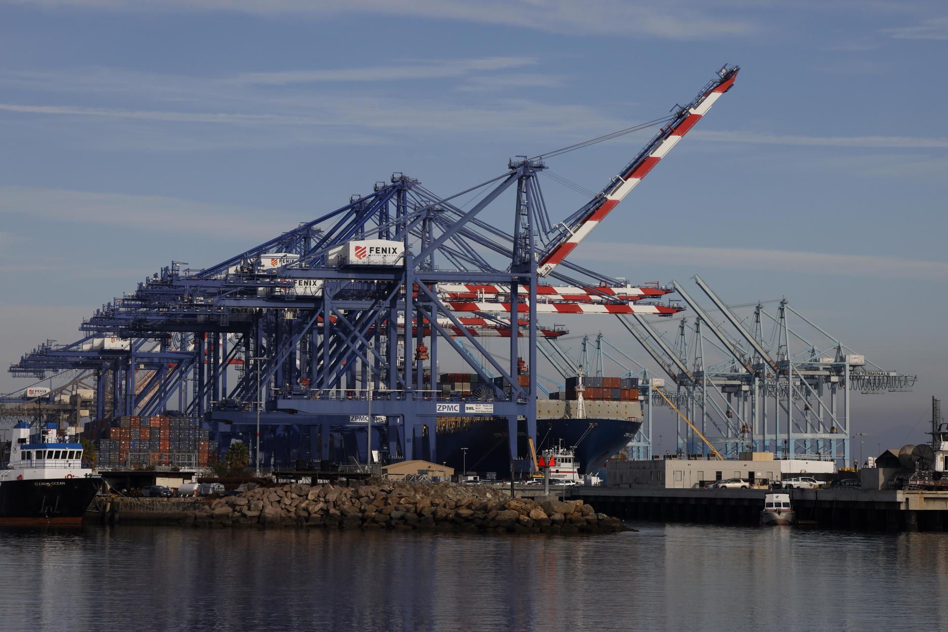 Fotografía de archivo de del puerto de Los Ángeles en Long Beach (Estados Unidos). EFE/EPA/CAROLINE BREHMAN