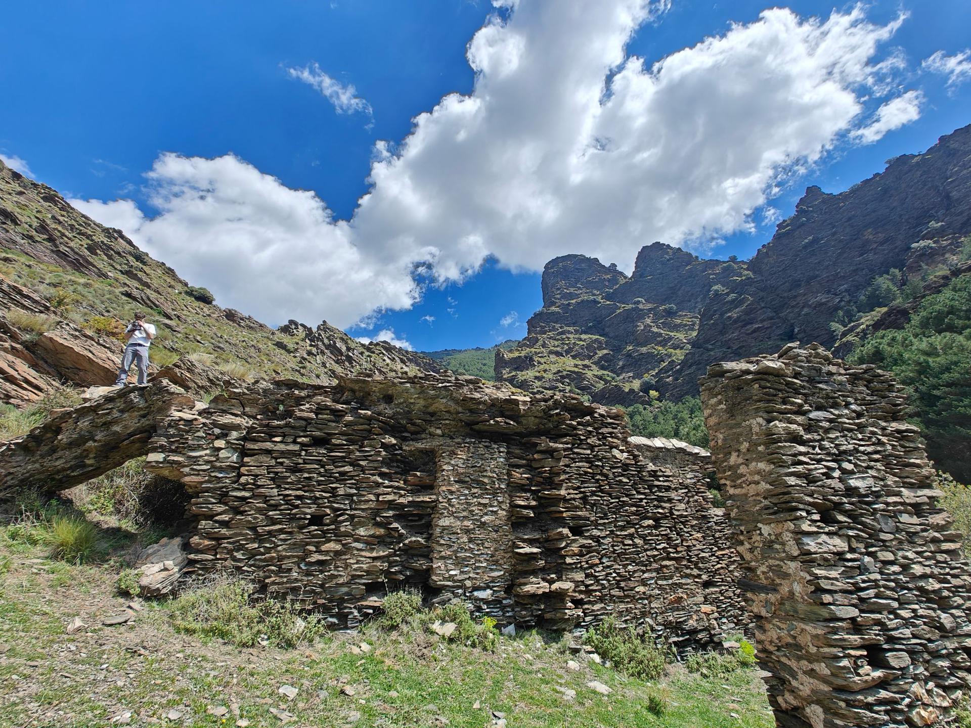 Un proyecto de investigación arqueológica ha localizado en Bérchules (Granada) los restos de un campamento militar morisco de la Guerra de Las Alpujarras, el lugar en el que fue capturado en 1571 Abén Aboo, episodio con el que acabó aquella batalla. EFE/Universidad de Granada//SOLO USO EDITORIAL/SOLO DISPONIBLE PARA ILUSTRAR LA NOTICIA QUE ACOMPAÑA (CRÉDITO OBLIGATORIO)//