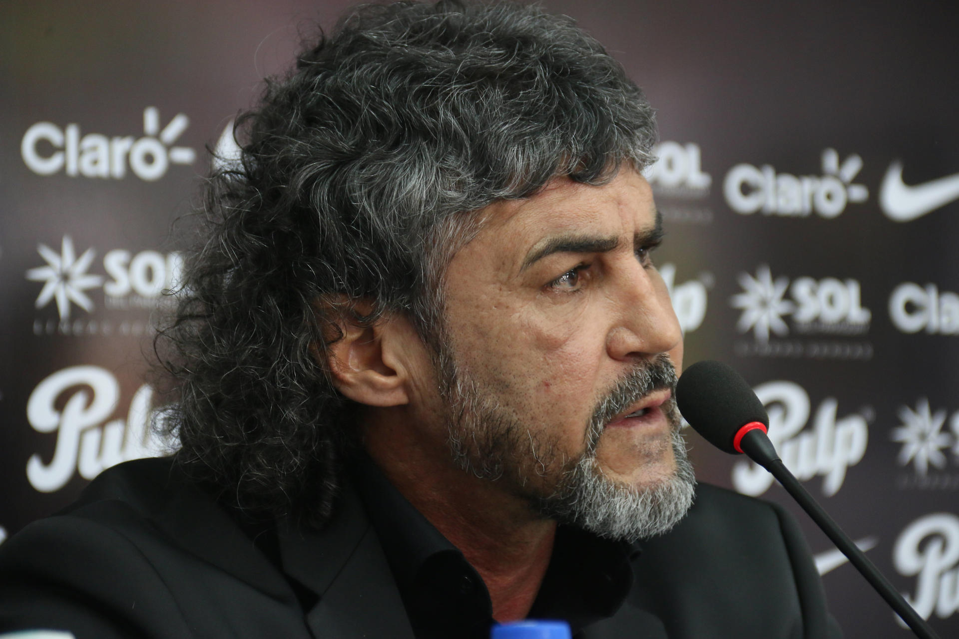 Leonel Álvarez, técnico del Bucaramanga. EFE/Noelia F. Aceituno