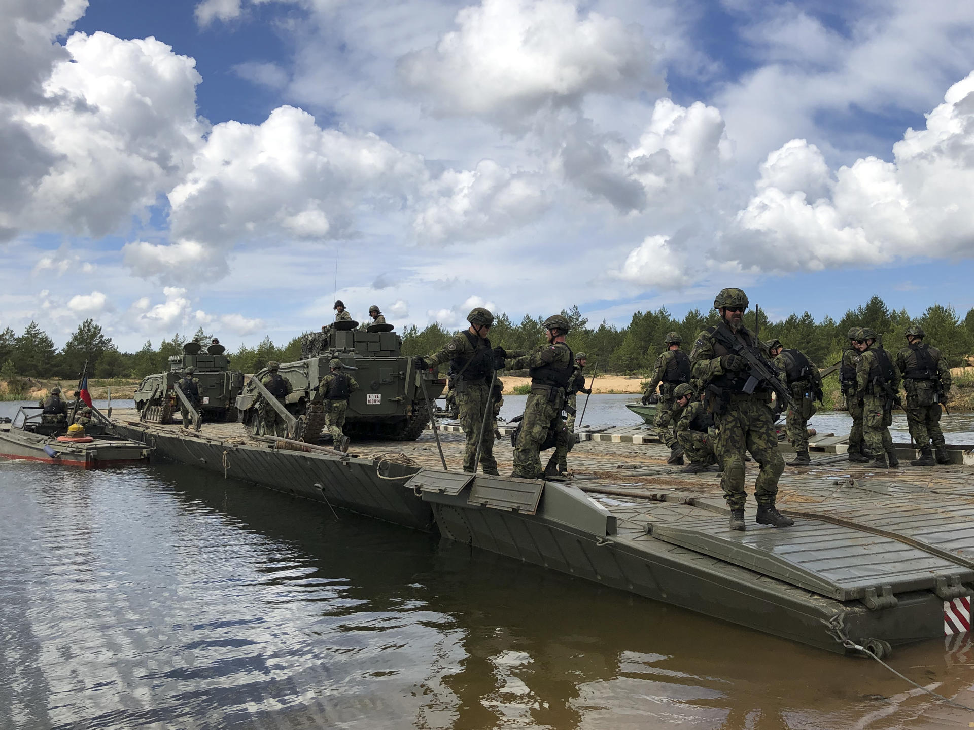 Foto archivo. La base militar de Adazi, a veinte kilómetros de Riga, la capital letona, Grupo de Combate Multinacional de la OTAN. EFE/Julio Gálvez