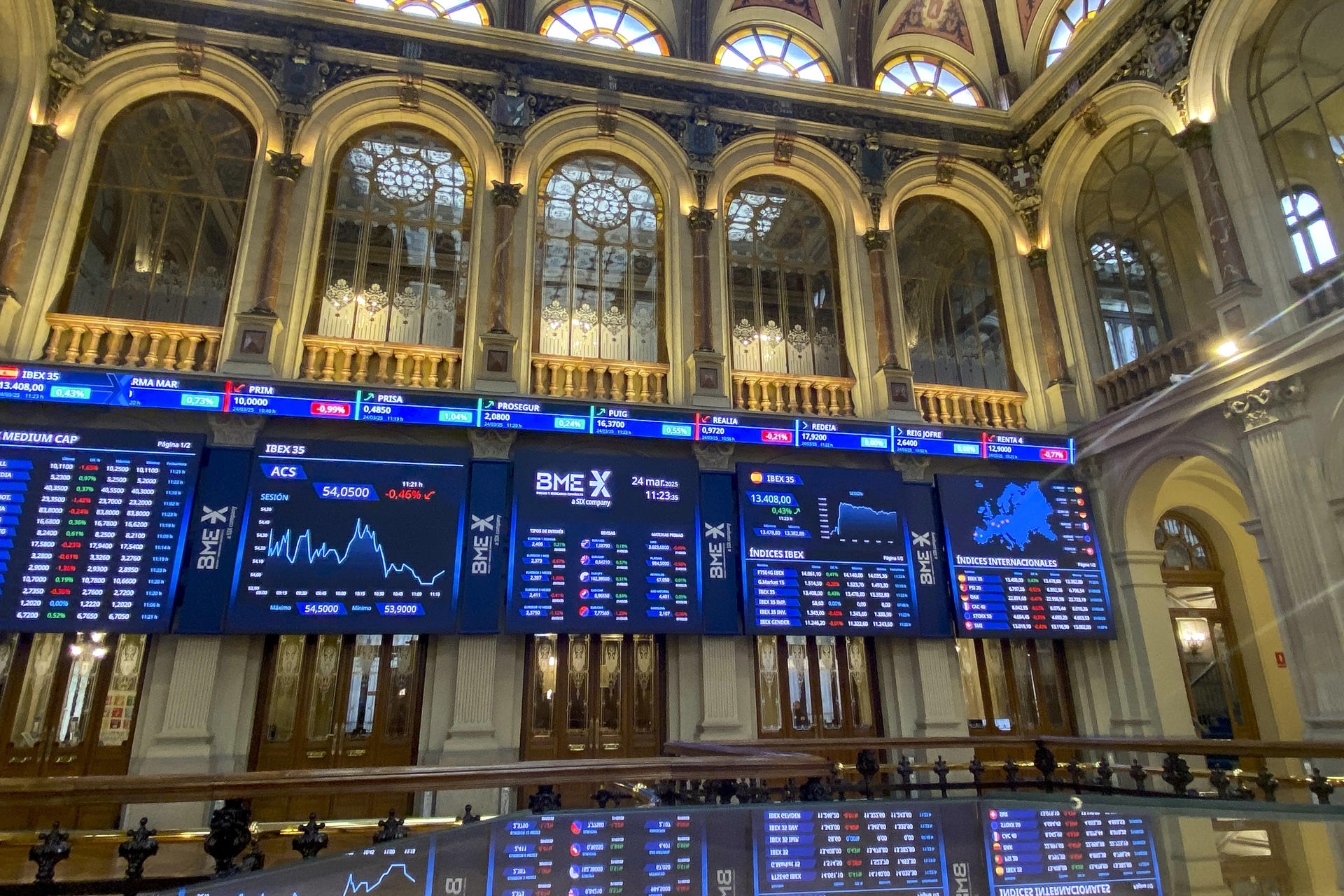 Imagen de este lunes de la Bolsa de Madrid.EFE/ María Jesús Taboada Díaz
