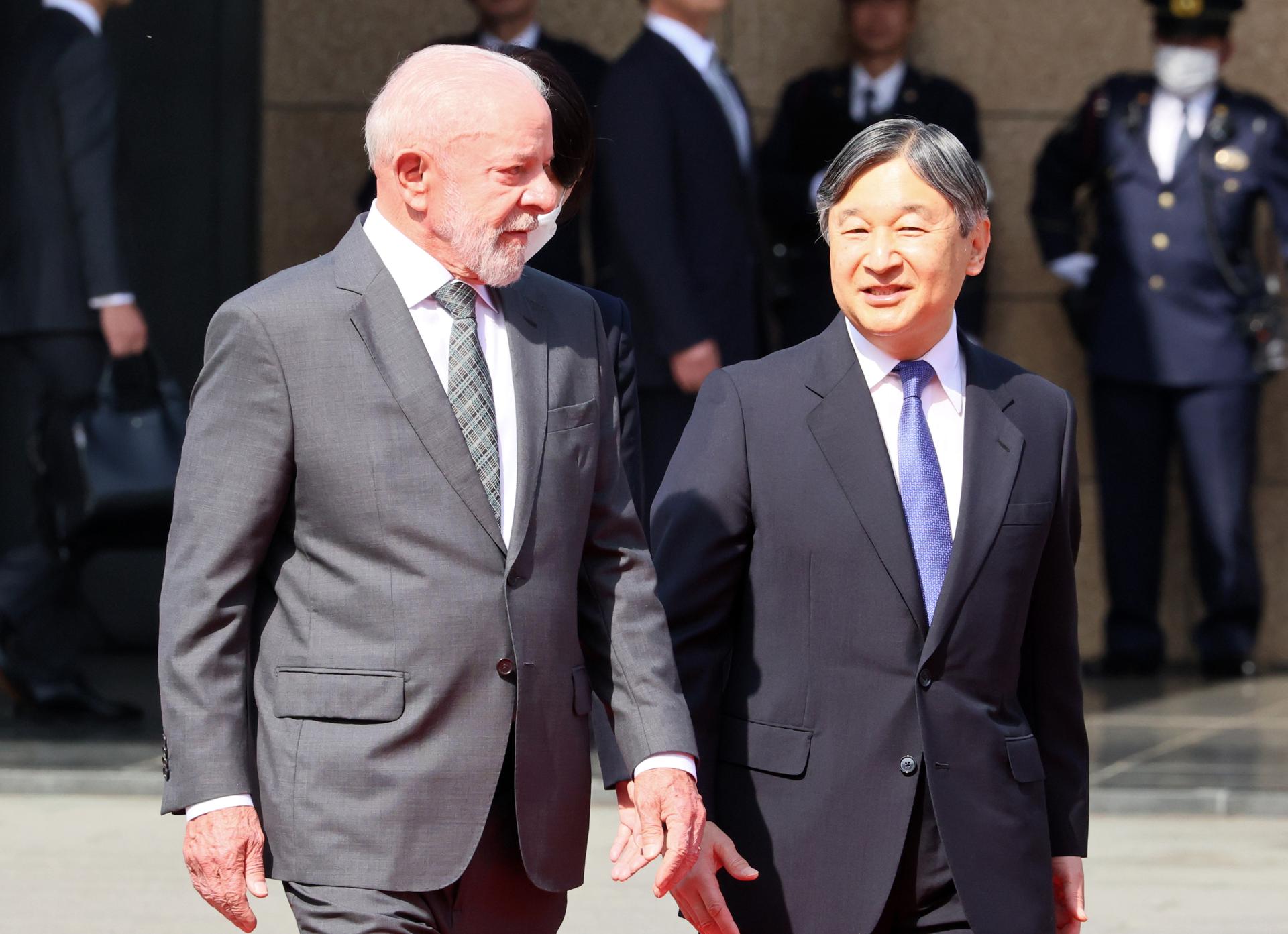 El presidente de Brasil, Luiz Inacio Lula da Silva y el emperador japonés, Naruhito. EFE/EPA/YOSHIKAZU TSUNO / POOL