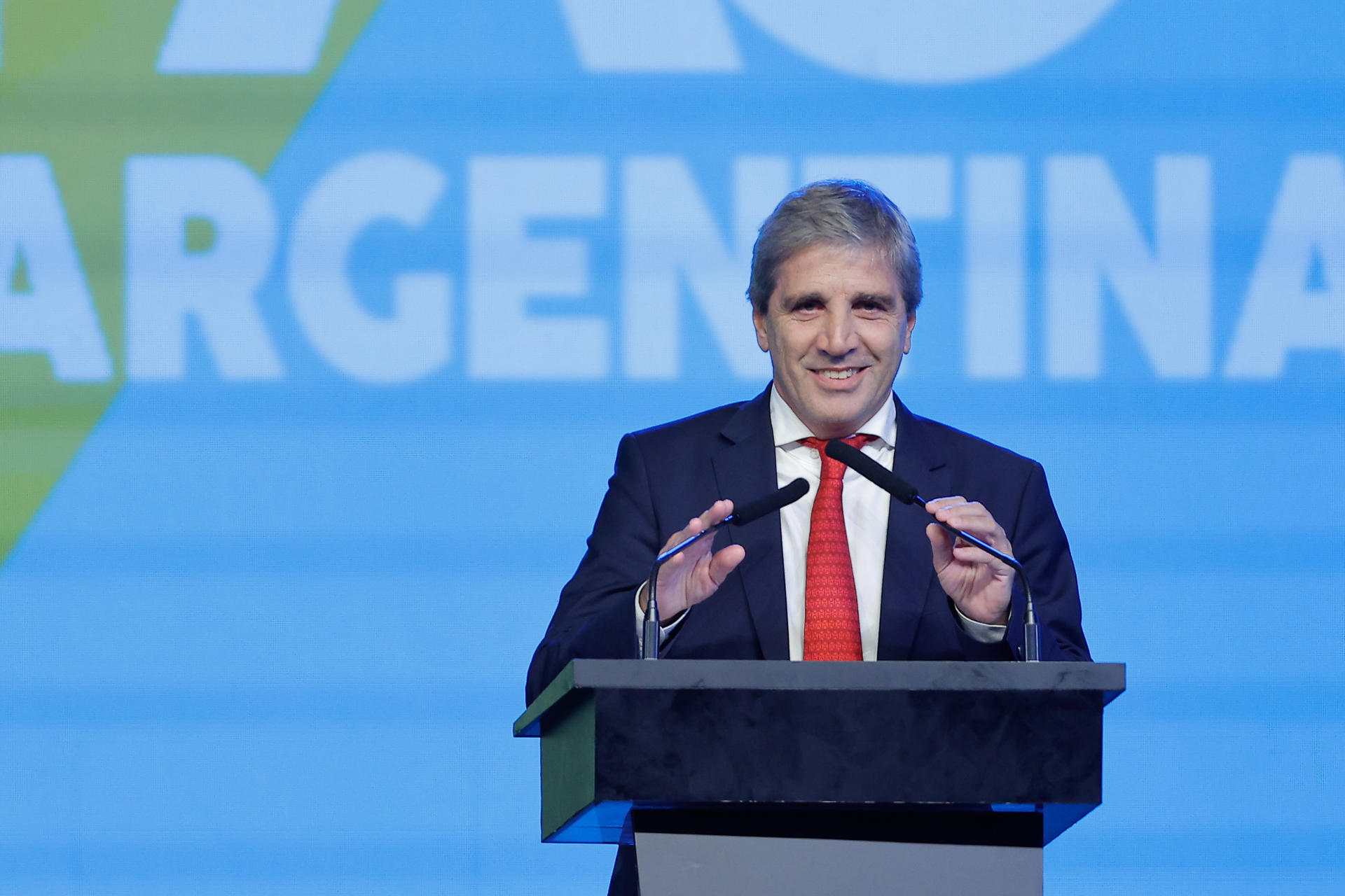 Fotografía de archivo del ministro de Economía de Argentina, Luis Caputo EFE/ Juan Ignacio Roncoroni
