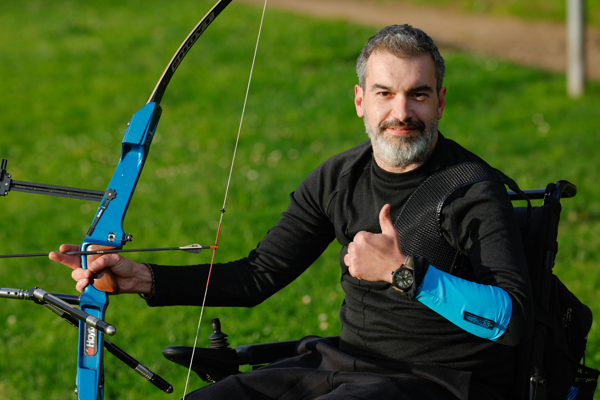 El atleta discapacitado gallego José Paz ofrece una entrevista a EFE este martes en Santiago de Compostela, en la que ha asegurado que empezar a hacer deporte a nivel profesional hace apenas nueves meses hizo que lo "negro" de su pasado se convirtiese en "blanco" y que comenzase a "ir para arriba en todos los aspectos" de su vida. EFE/ Lavandeira Jr