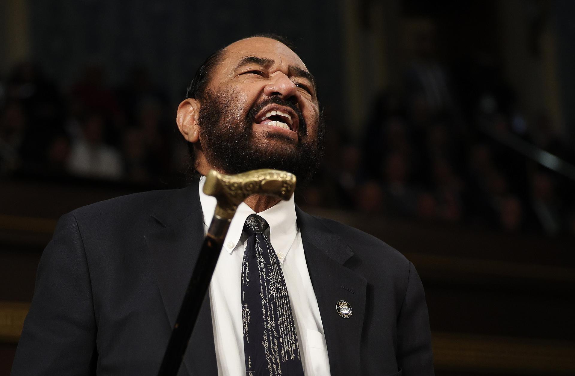 El representante demócrata por Texas a la Cámara baja de Estados Unidos Al Green fue registrado el pasado 4 de marzo al increpar al presidente de Estados Unidos, Donald Trump (fuera de cuadro), durante un discurso del mandatario ante el Congreso, en el hemiciclo del Capitolio, en Washington DC (EE.UU.). EFE/Win McNamee/Pool