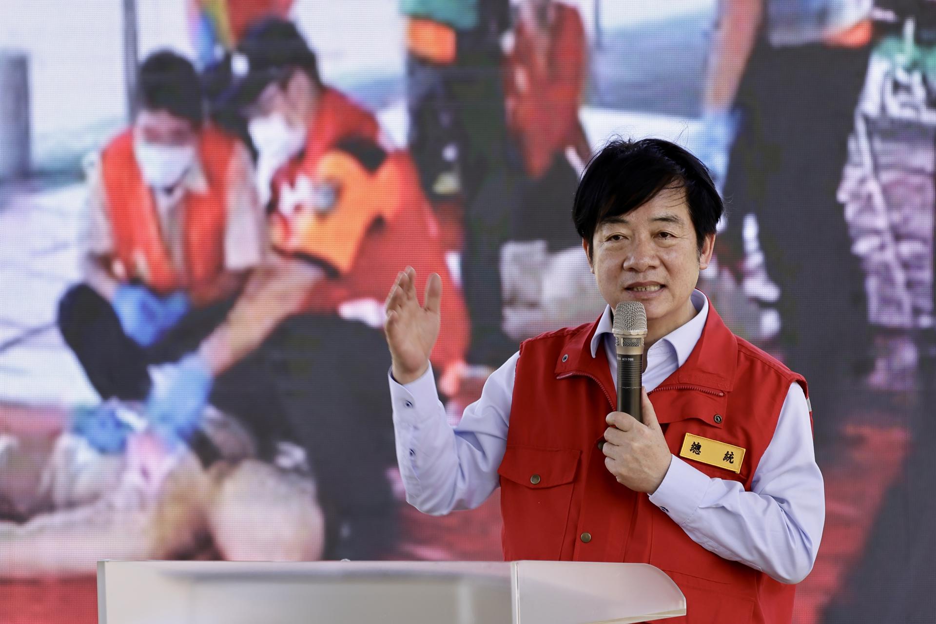 El presidente taiwanés, William Lai, habla durante el simulacro de defensa civil en la ciudad de Tainan, en el sur de Taiwán, el 27 de marzo de 2025. EFE/EPA/RITCHIE B. TONGO