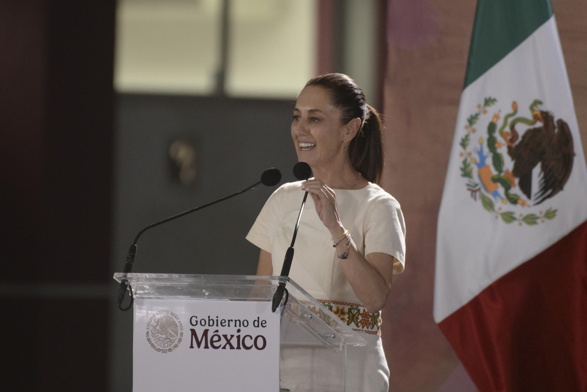 La presidenta de México, Claudia Sheinbaum, participa en la inauguración de la primera sede de la Universidad Nacional Rosario Castellanos este viernes, en Comitán de Domínguez (México). EFE/ Carlos López