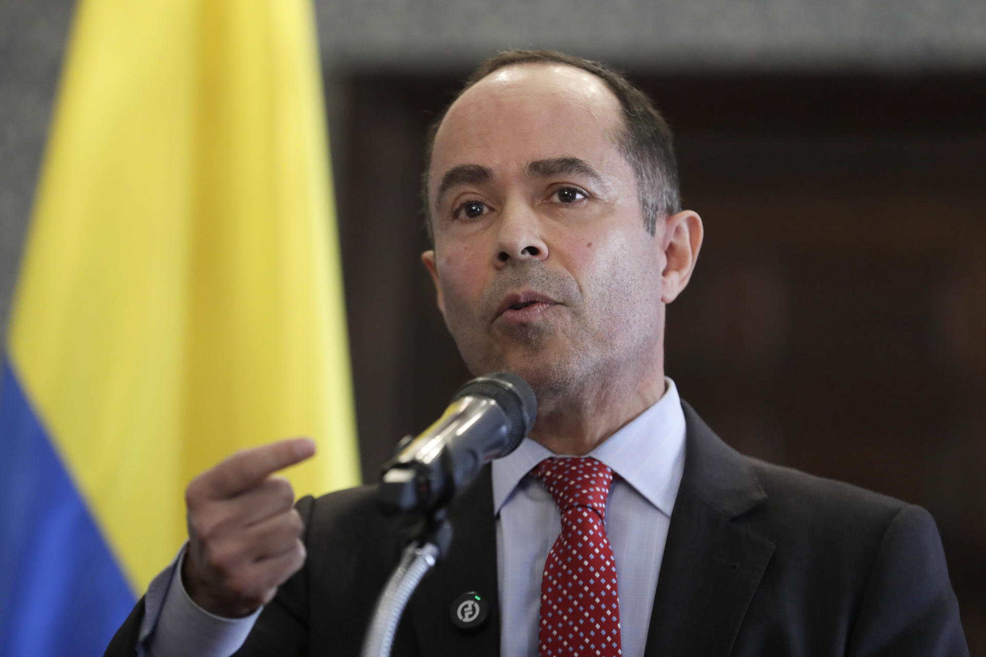 El viceministro de Relaciones Exteriores de Colombia, Daniel Ávila, habla durante una rueda de prensa sobre el informe de drogas del Departamento de Estado de Estados Unidos este viernes, en Bogotá (Colombia). EFE/ Carlos Ortega