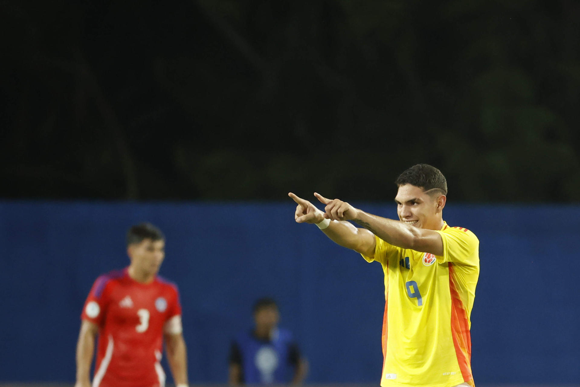 Santiago Londoño, de Colombia, celebra su gol en un partido de fase de grupos del Campeonato Sudamericano Sub-17 ente las selecciones de Colombia y Chile en el estadio Jaraguay de Montería (Colombia). EFE/ Mauricio Dueñas Castañeda