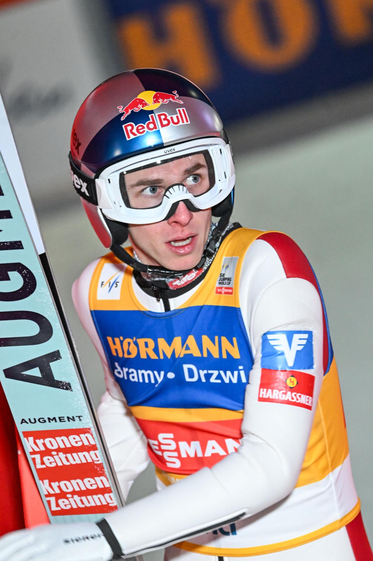 Lahti (Finlandia), 22/03/2025.- El austriaco Daniel Tschofenig, líder de la Copa del Mundo de saltos de esquí nórdico, que este sábado fue séptimo en la prueba disputada en el trampolín largo de Lahti (Finlandia). EFE/EPA/KIMMO BRANDT