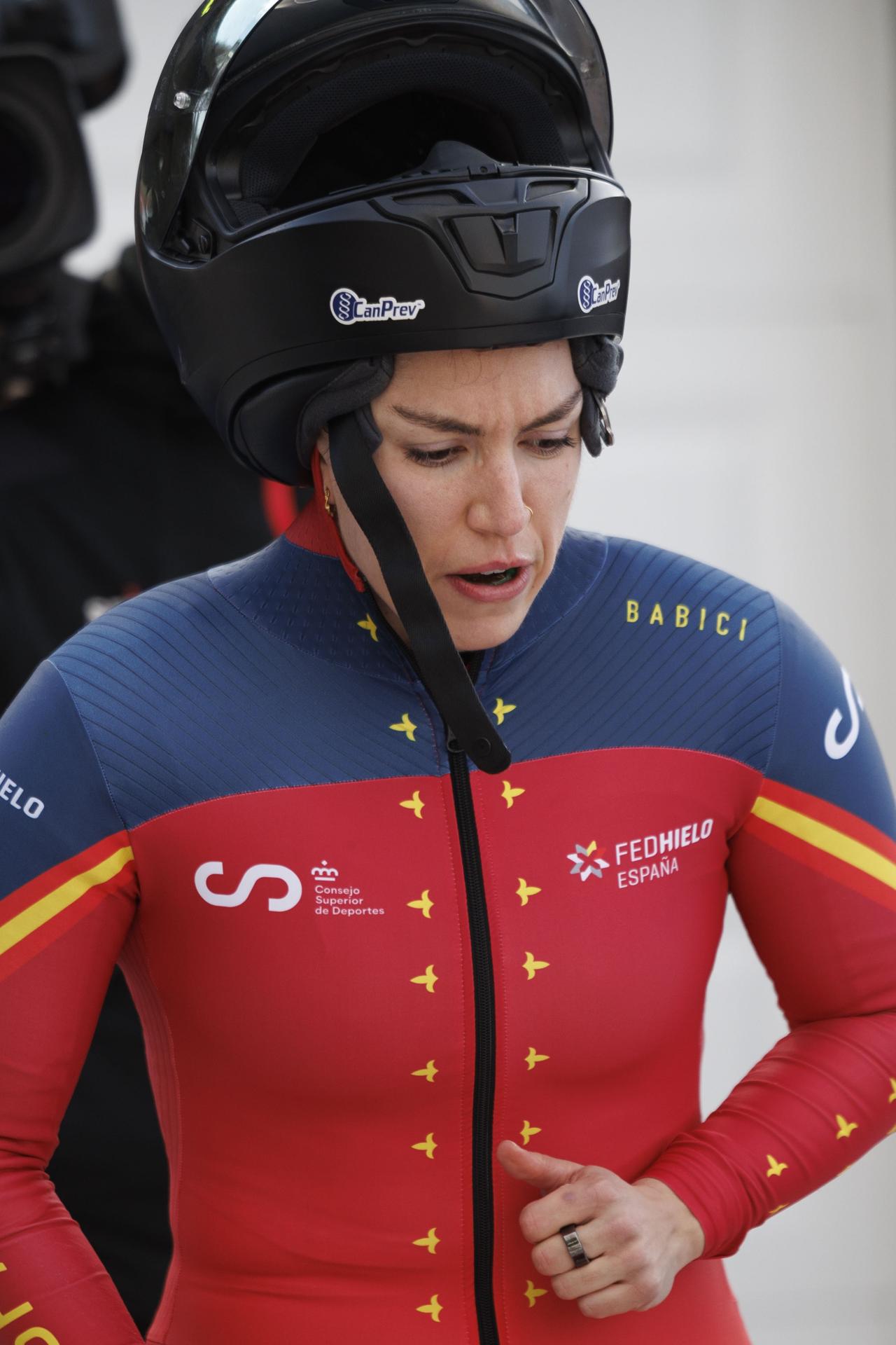 Leanna Garcia tras su última carrera en el monobob femenino en los Campeonatos Mundiales de Bobsleigh y Skeleton, en Lake Placid (Nueva York, EE. UU.). EFE/EPA/CJ GUNTHER