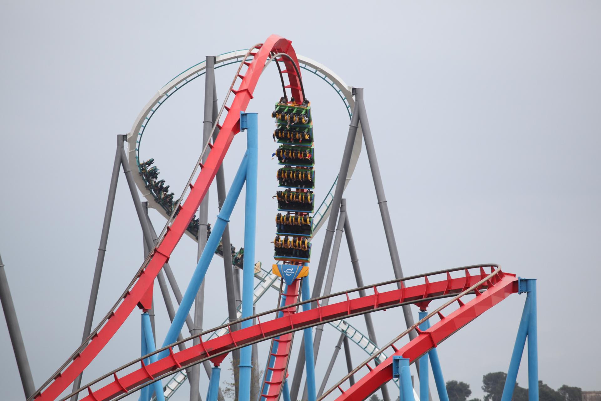 Imagen de archivo de atracciones en PortAventura. EFE/Jaume Sellart.