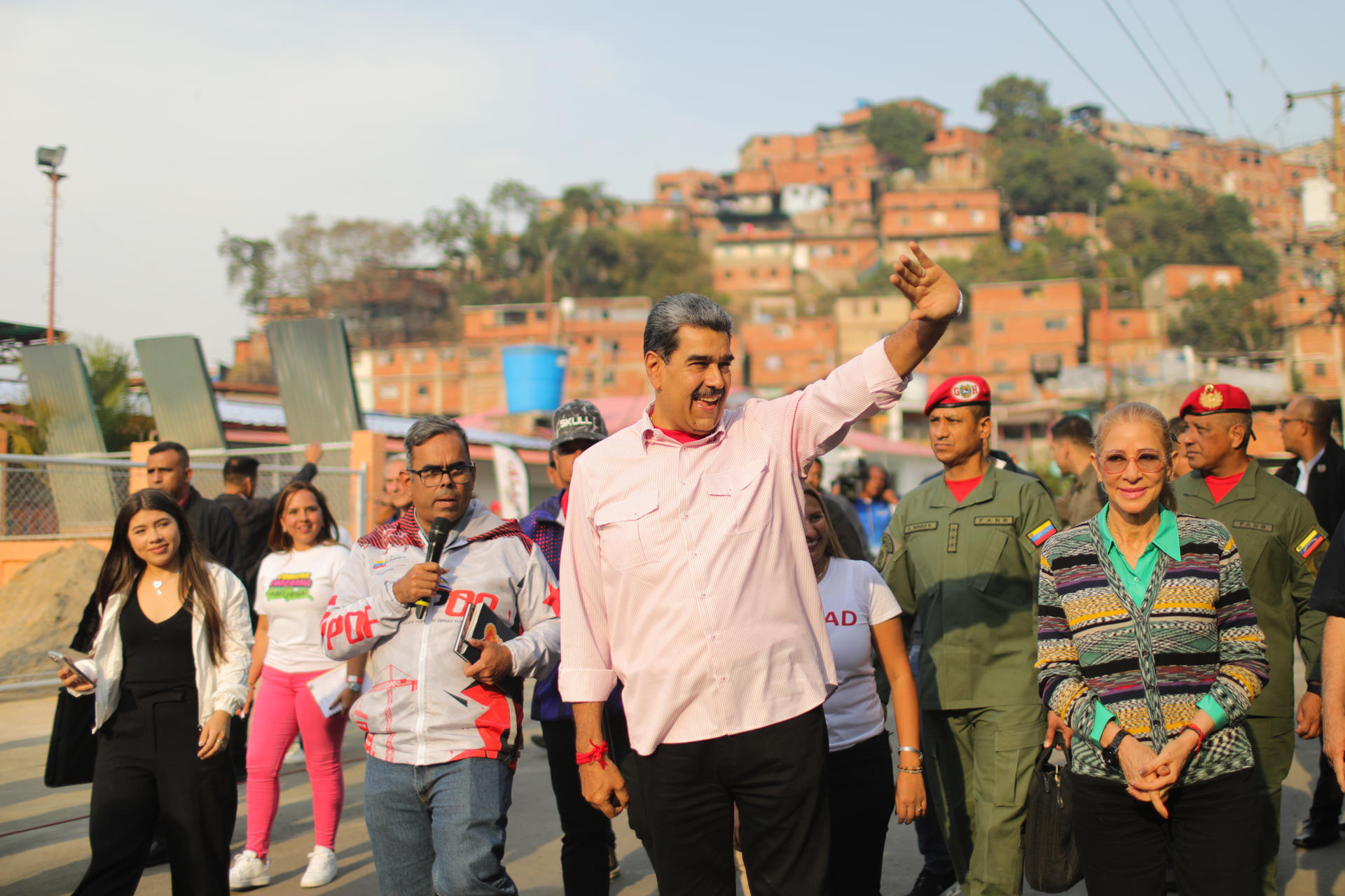 Fotografía cedida por Prensa del Palacio de Miraflores donde se observa a Nicolás Maduro en un acto de gobierno este jueves, en Caracas (Venezuela). EFE/ Prensa del Palacio de Miraflores/