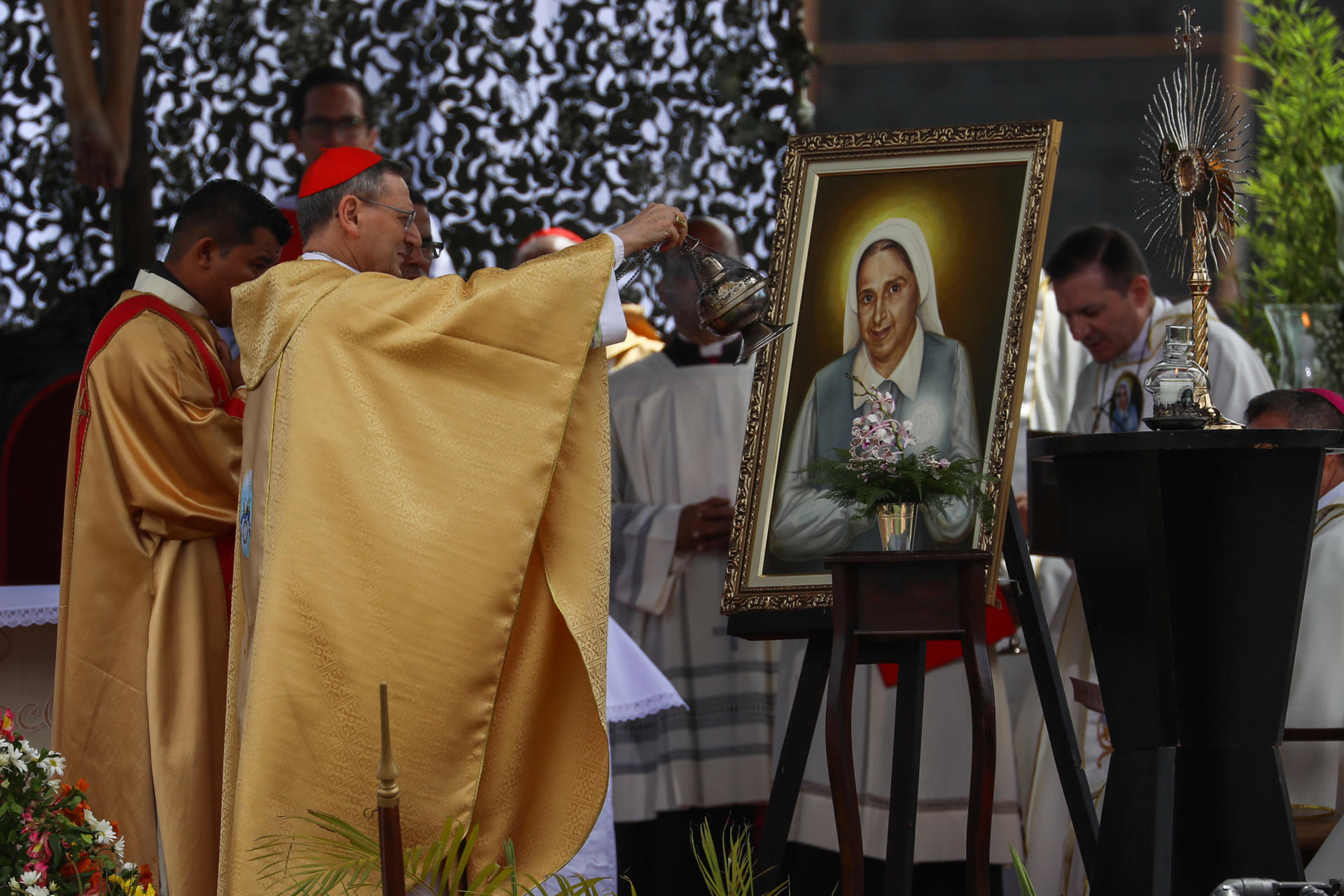 Imagen de archivo de la ceremonia de beatificación de la monja venezolana Carmen Rendiles el 16 de junio de 2018, en Caracas (Venezuela). EFE/Cristian Hernández