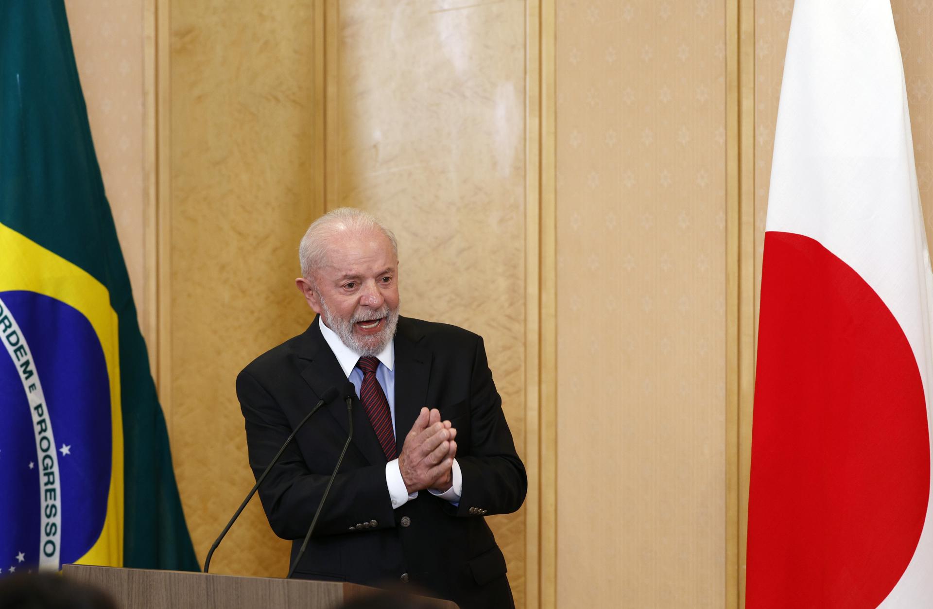 El presidente brasileño, Luiz Inácio Lula da Silva, habla durante una conferencia de prensa en el último día de su visita de Estado a Japón, en Tokio, Japón, el 27 de marzo de 2025. EFE/EPA/FRANCK ROBICHON