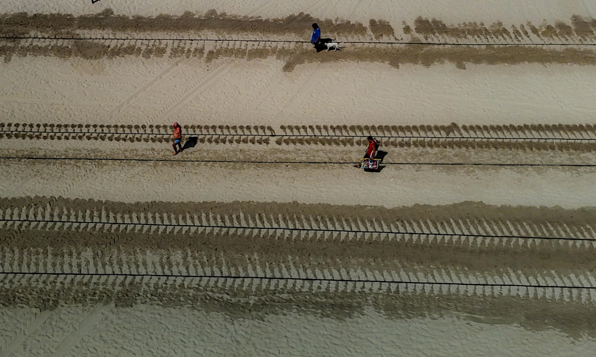 Fotografía aérea de la playa de Copacabana, en Río de Janeiro (Brasil). EFE/ Antonio Lacerda/Archivo