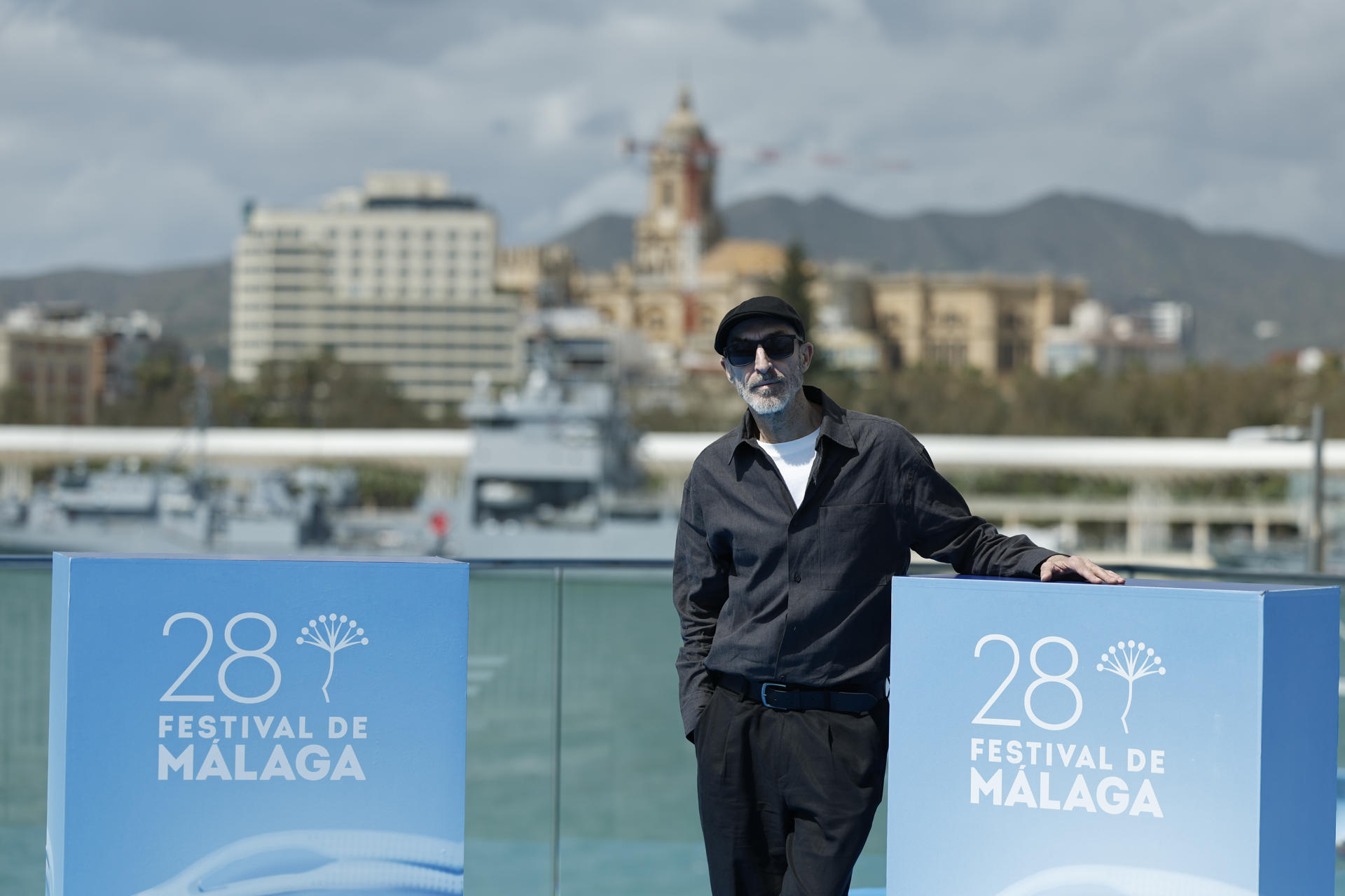 El actor José Luis Ferrer posa tras la presentación de la película 'Ravens(Cuervos)' de Mark Gill, a la sección oficial de largometrajes del Festival del Cine Español de Málaga, este viernes en el Muelle Uno del Puerto de la capital malagueña .EFE/Jorge Zapata.