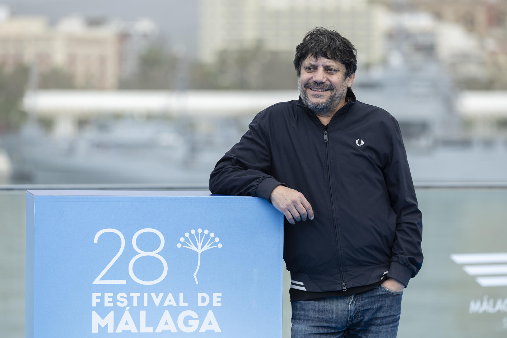 El director Santi Amodeo posa durante la presentación de su película 'El cielo de los animales', en la sección oficial de largometrajes a concurso del 28 Festival de Cine de Málaga, este jueves en el Muelle Uno del Puerto de la capital malagueña. EFE/Jorge Zapata.