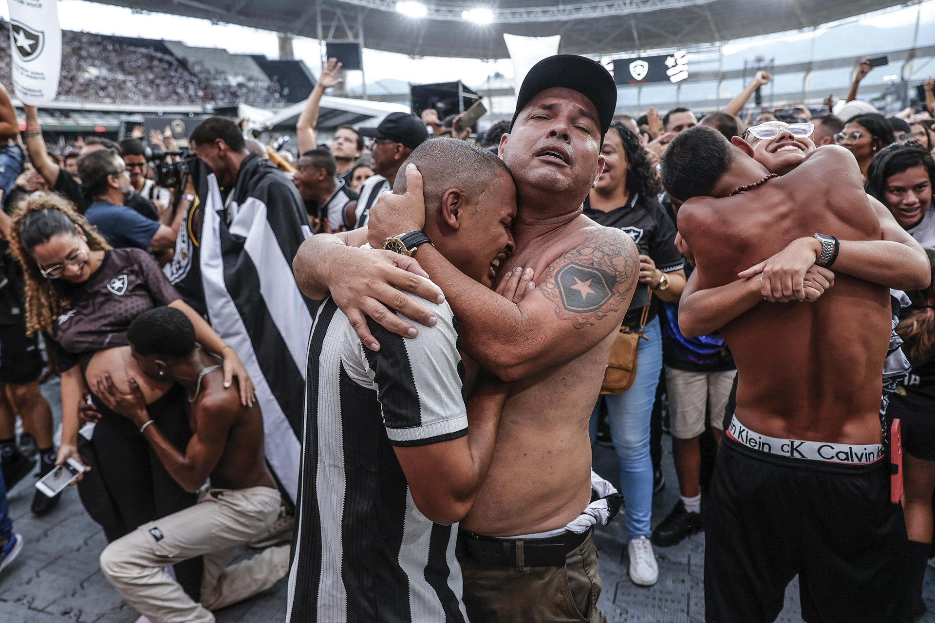 La imagen Hinchas del Botafogo: Orgullo y Gloria, capturada en noviembre pasado en Río de Janeiro por el fotoperiodista de la agencia EFE André Coelho. EFE/ André Coelho