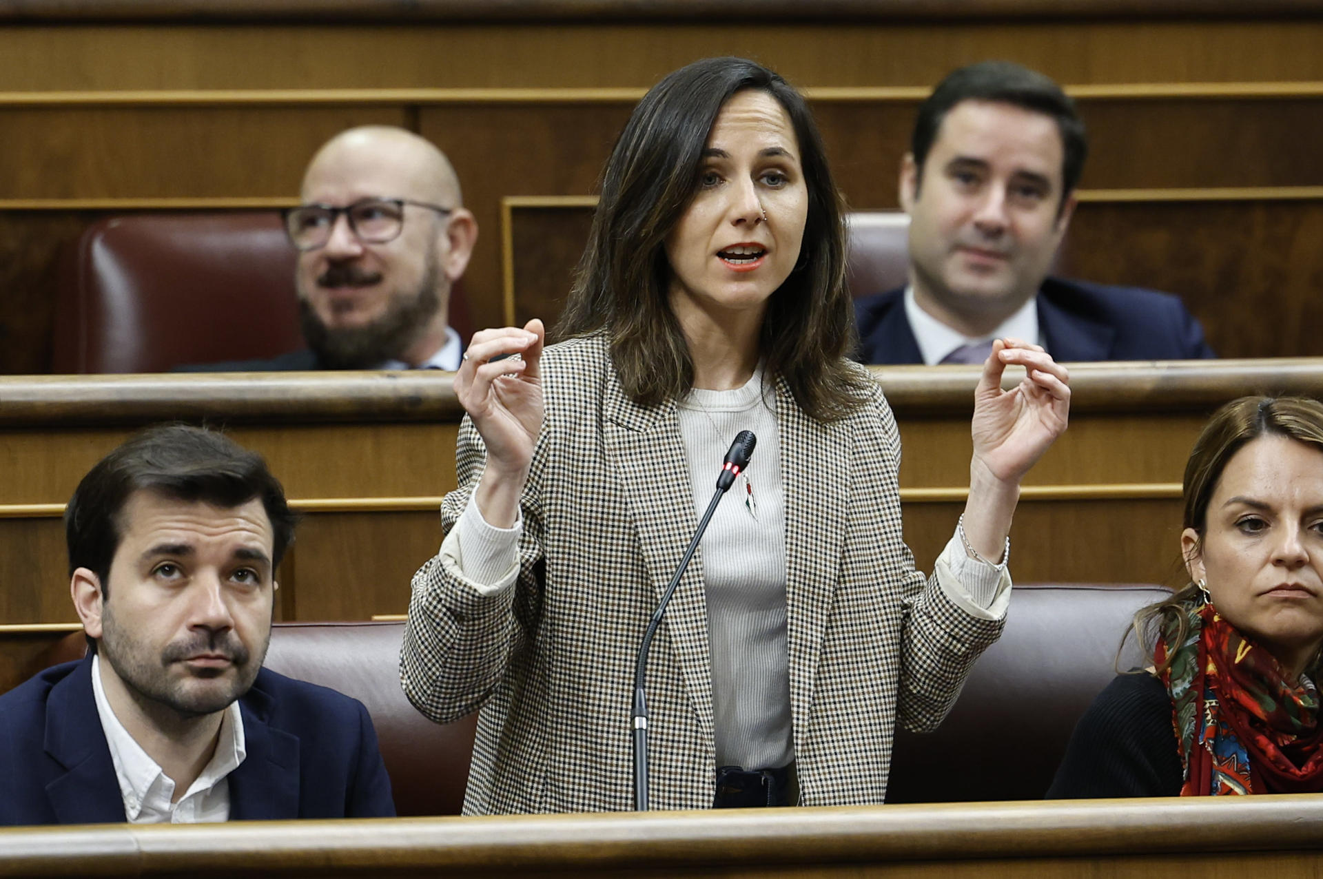 La líder de Podemos, Ione Belarra, durante su intervención en la sesión de control al Gobierno celebrada este miércoles en el Congreso. EFE/Chema Moya