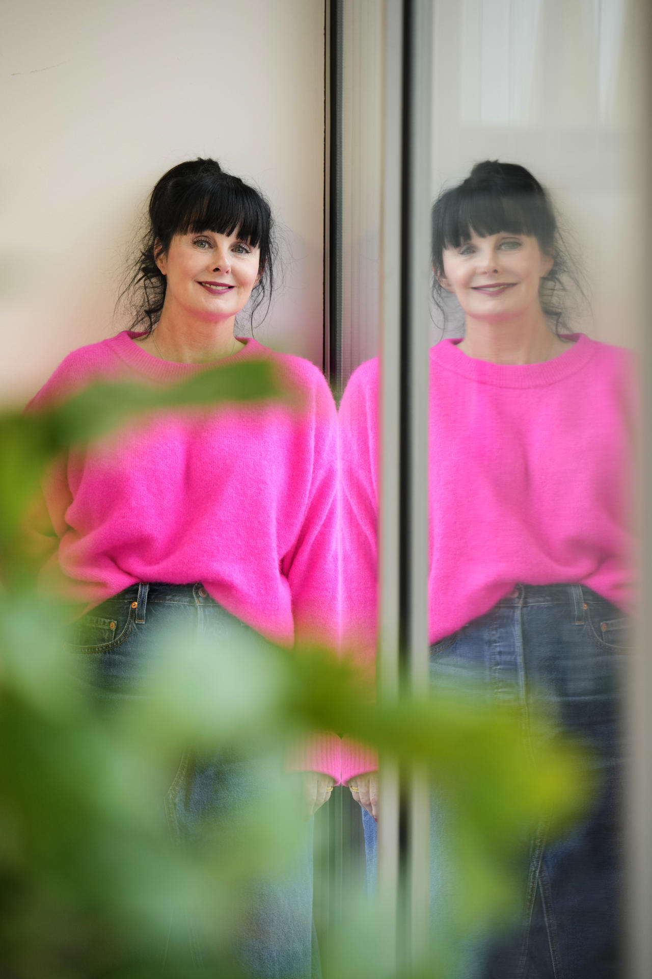 El fenómeno ‘BookTok’ ha impulsado una transformación del mercado editorial donde los lectores marcan las tendencias, y la escritora irlandesa Marian Keyes, una de las voces más influyentes de la ficción contemporánea, celebra este cambio y reivindica el poder de los lectores para decidir lo que leen: Nunca te tienes que disculpar por lo que te gusta leer. EFE/Alejandro García