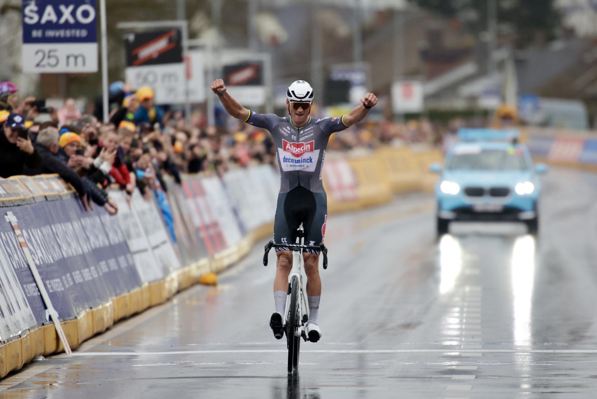 EFE/EPA/OLIVIER MATTHYS