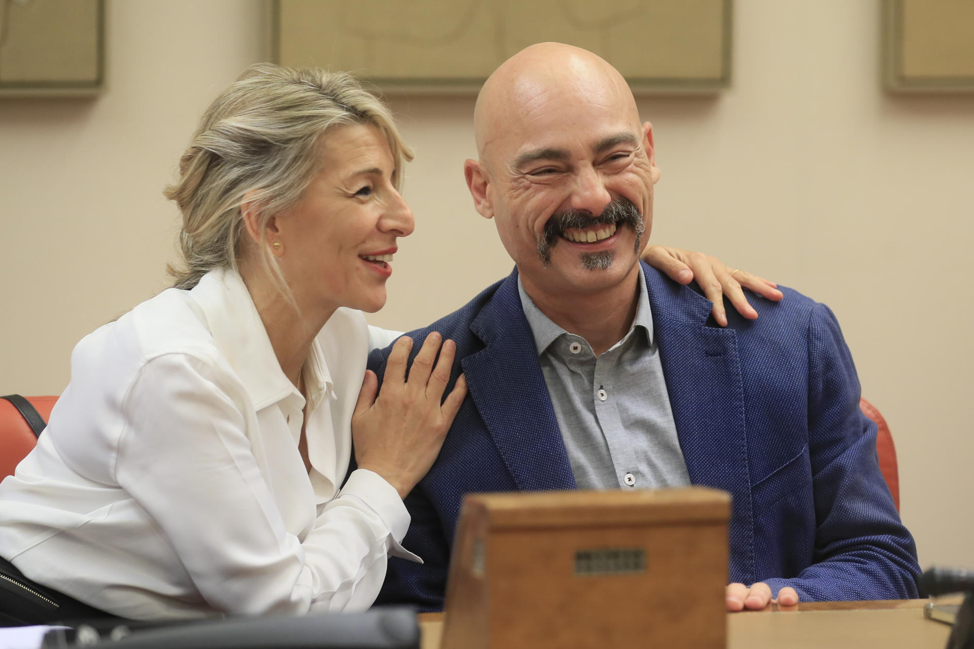 Imagen de archivo de la líder de Sumar, Yolanda Díaz, junto al diputado de la formación, Txema Guijarro.EFE/ Fernando Alvarado