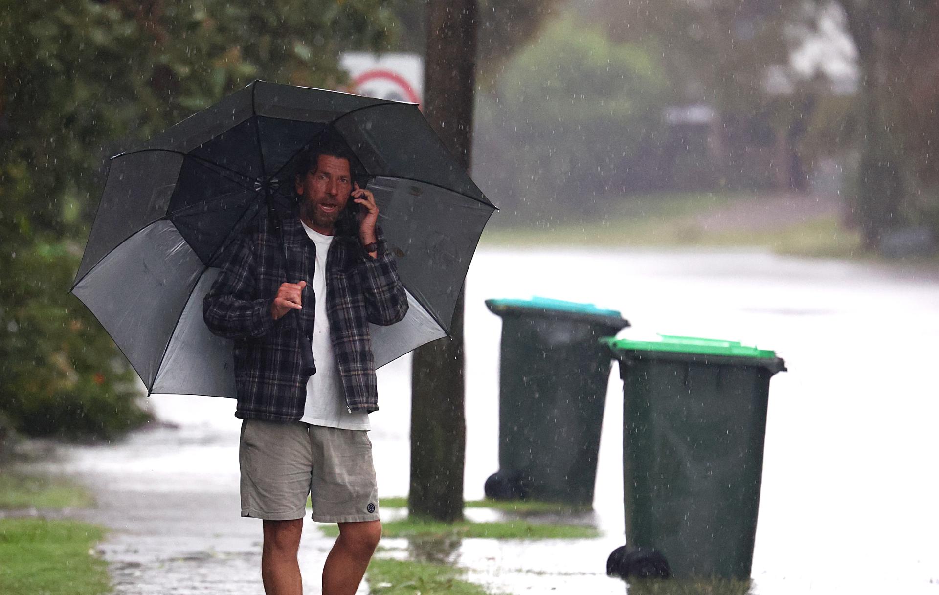 Inundaciones provocadas por el ciclón Alfred a su paso por el este de Australia.
EFE/EPA/JASON O'BRIEN AUSTRALIA AND NEW ZEALAND OUT
